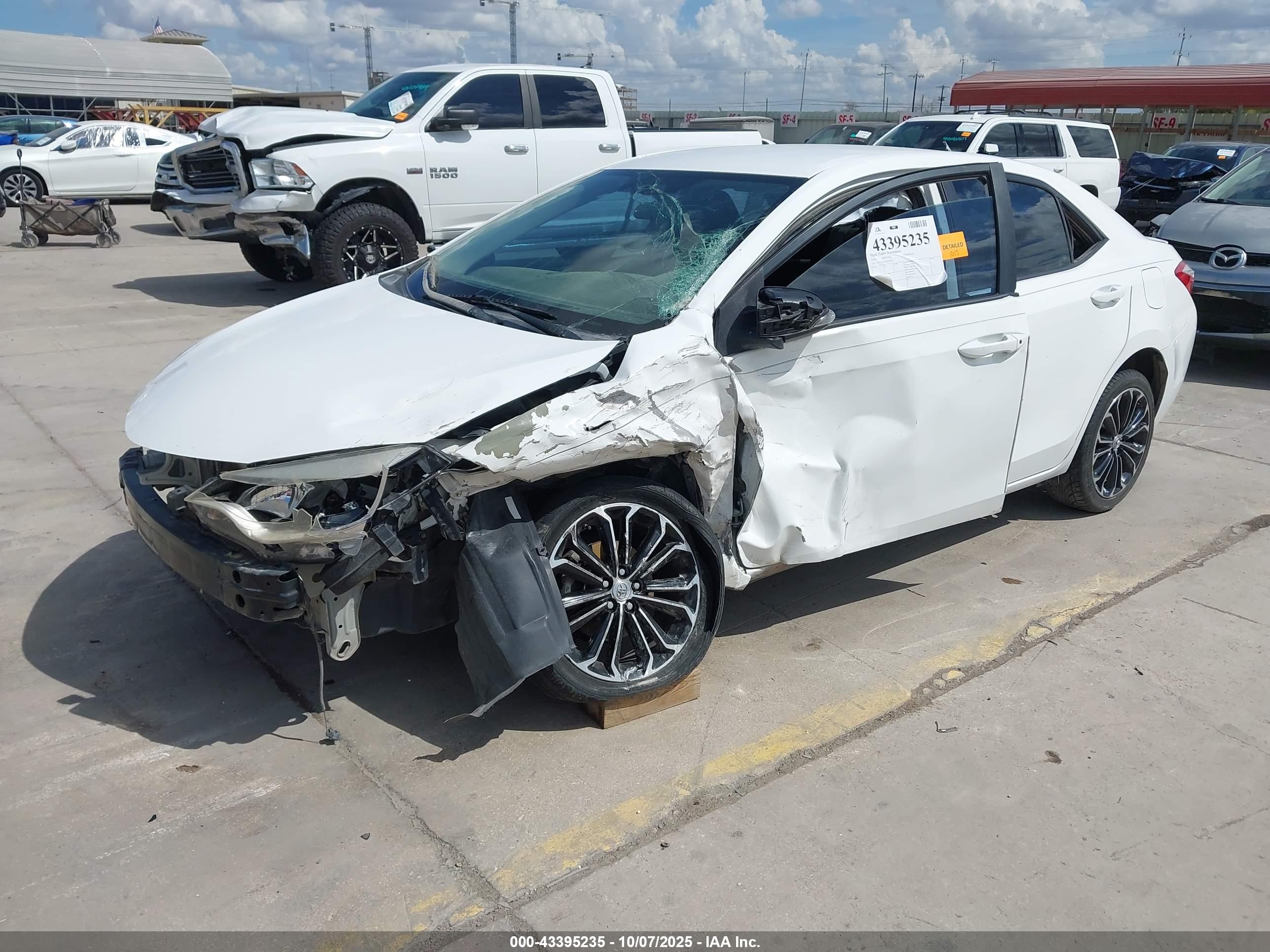TOYOTA COROLLA image 2