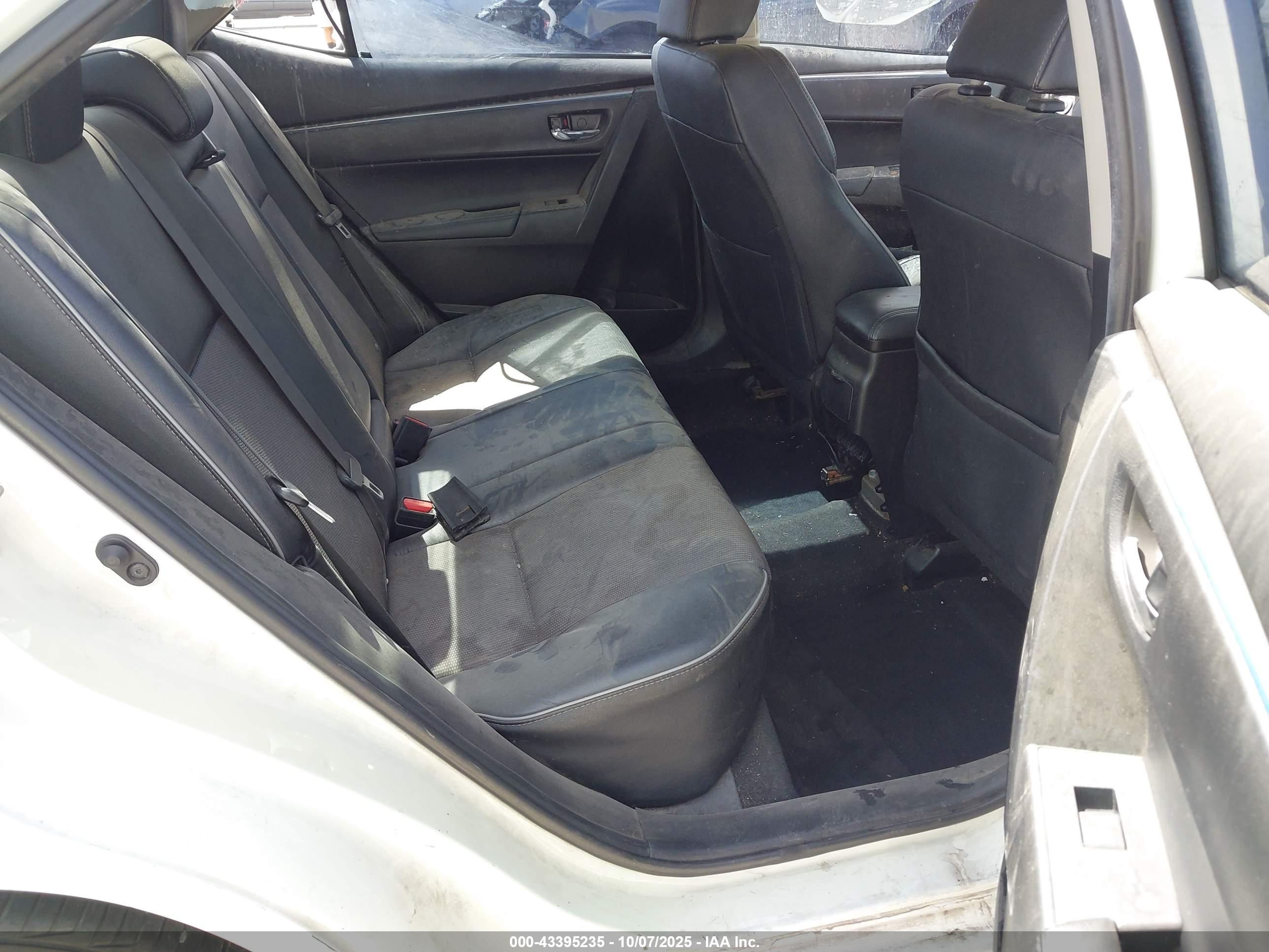 TOYOTA COROLLA image 8