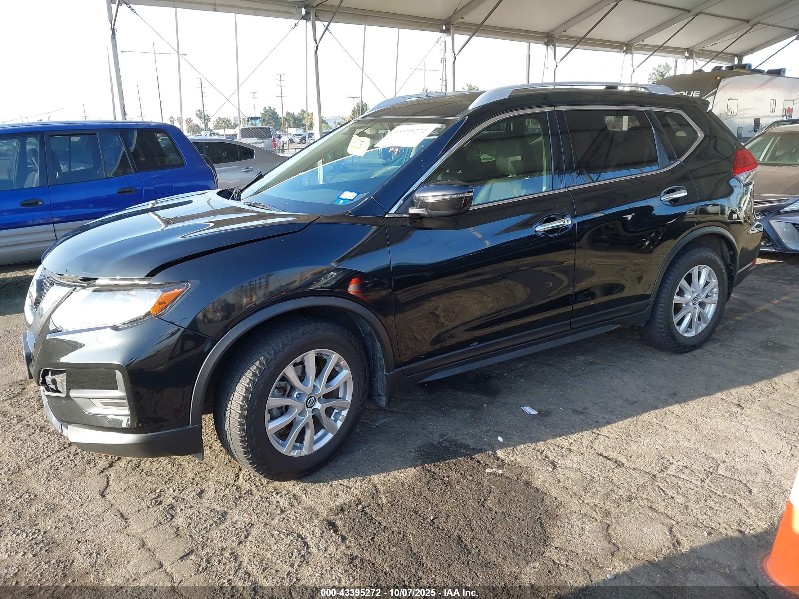 NISSAN ROGUE image 2