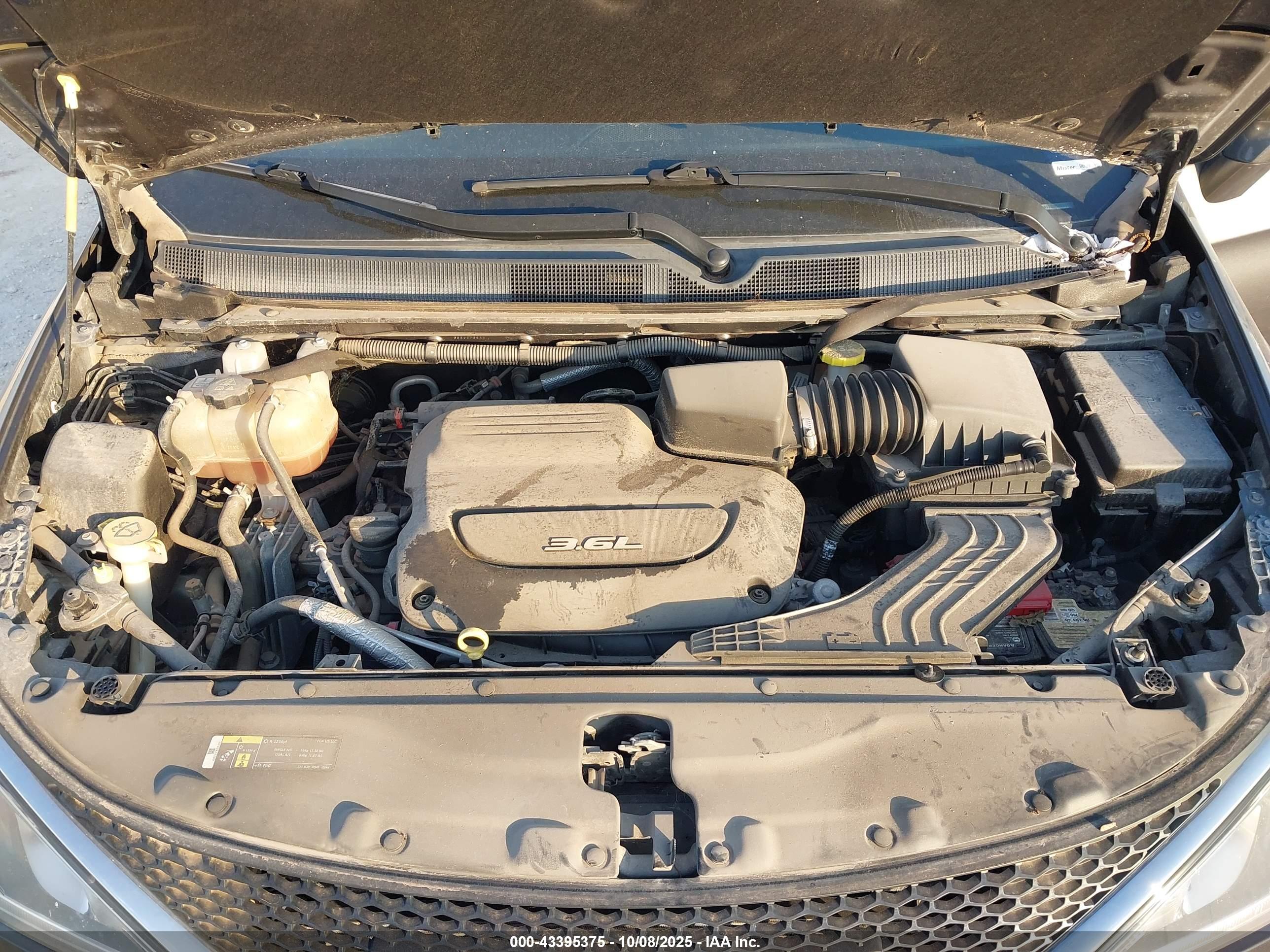 CHRYSLER PACIFICA image 10