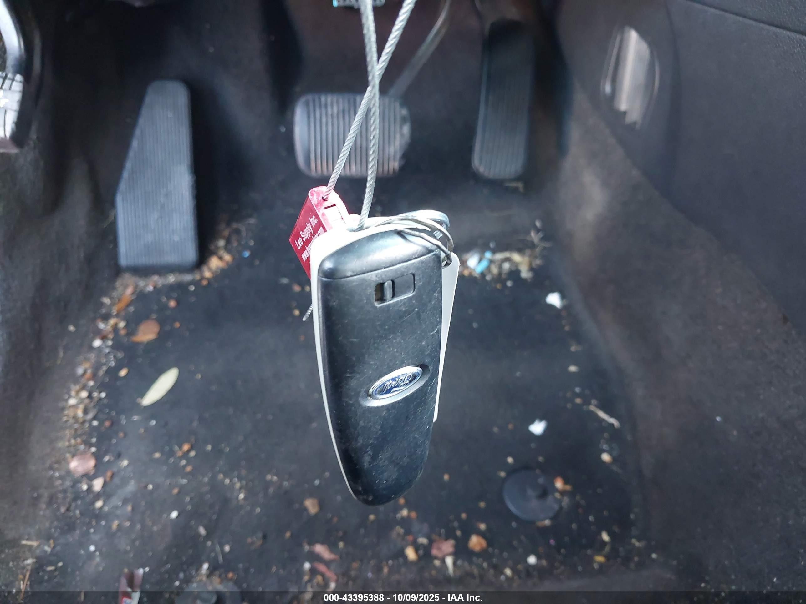 FORD EXPLORER image 11