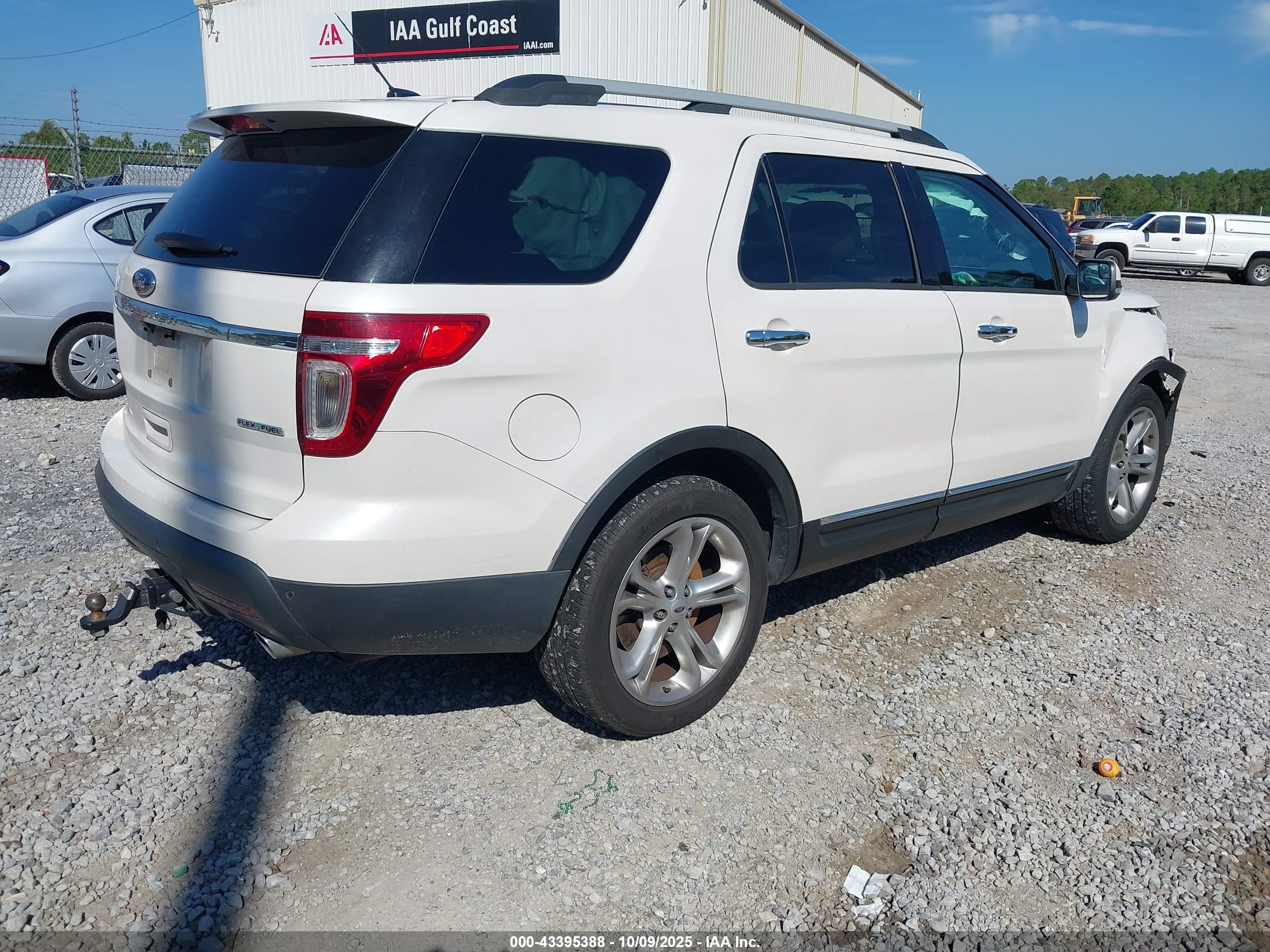FORD EXPLORER image 4