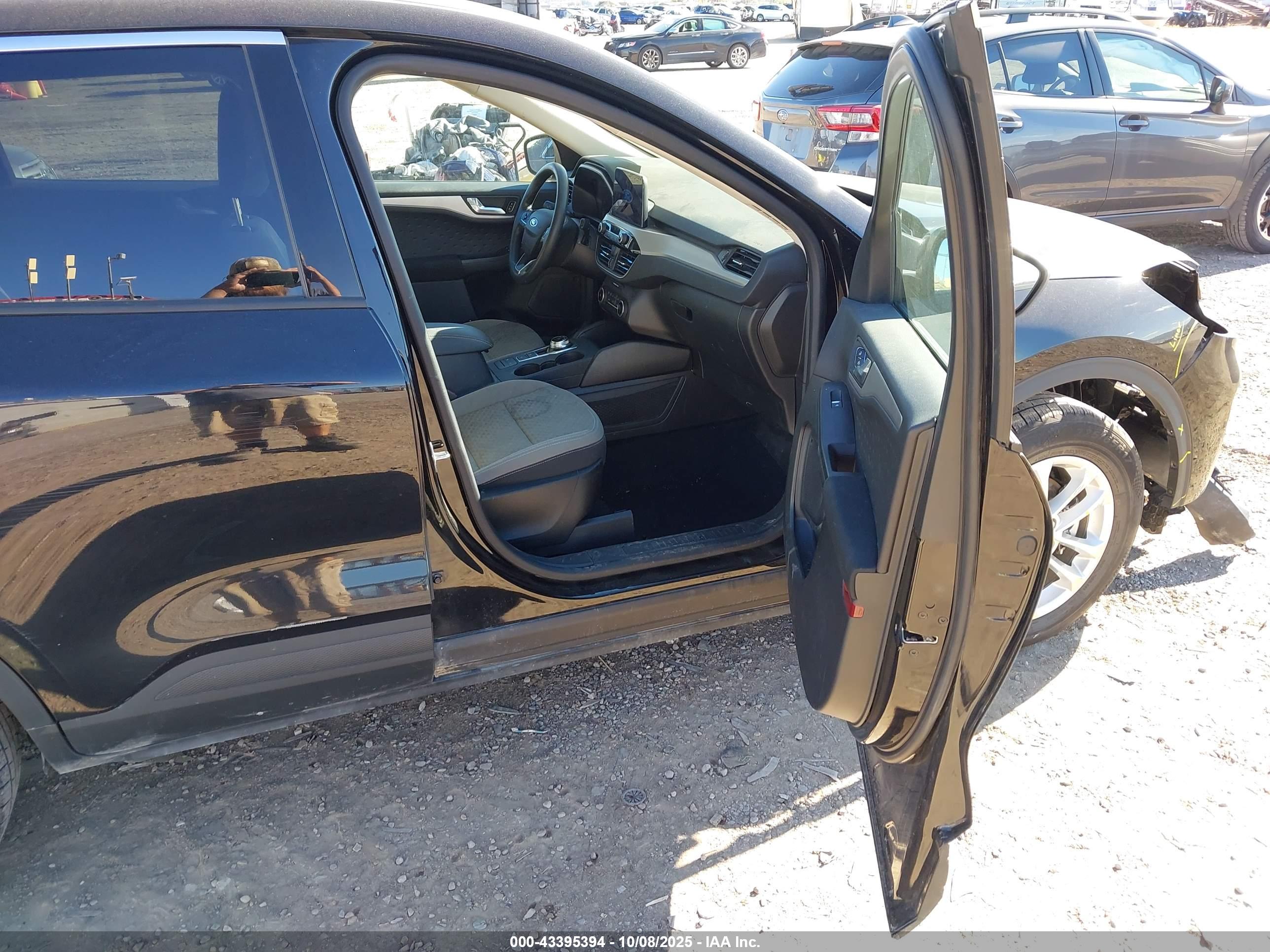 FORD ESCAPE image 5