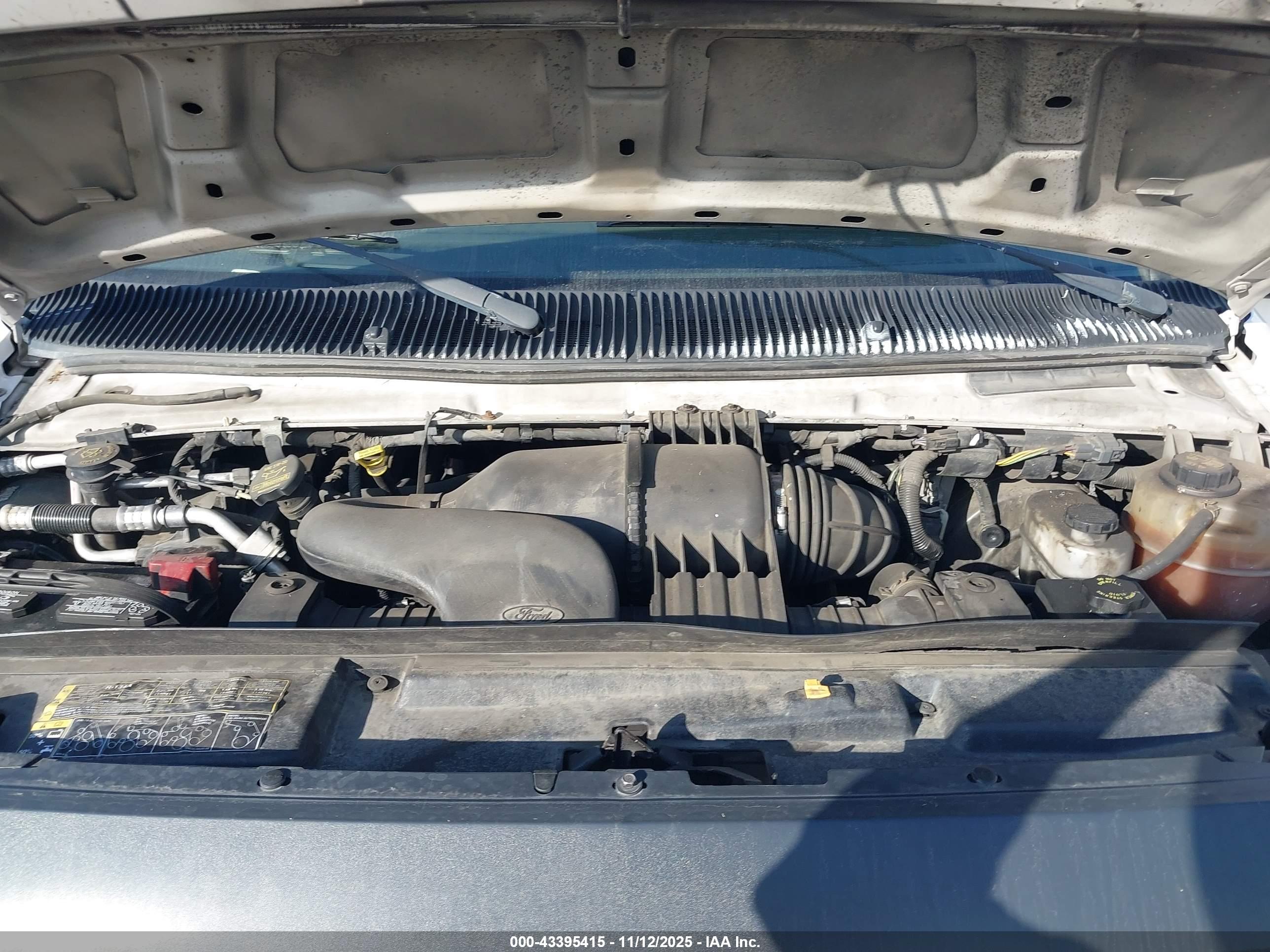FORD E-150 image 10