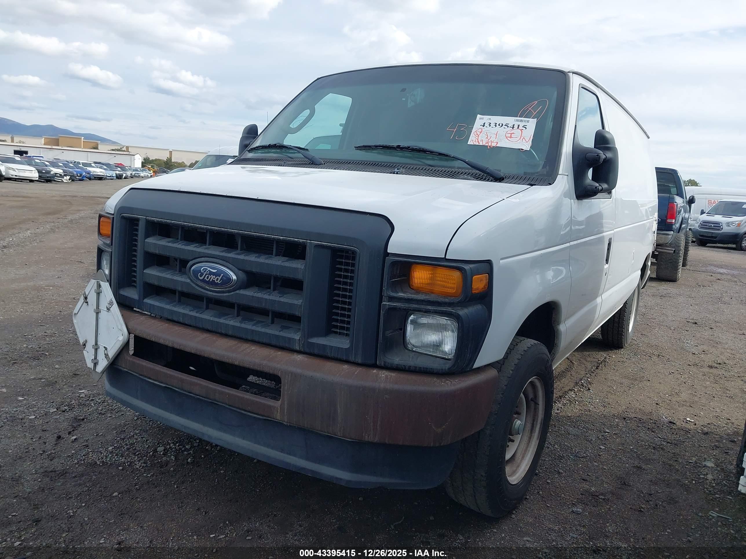 FORD E-150 image 2