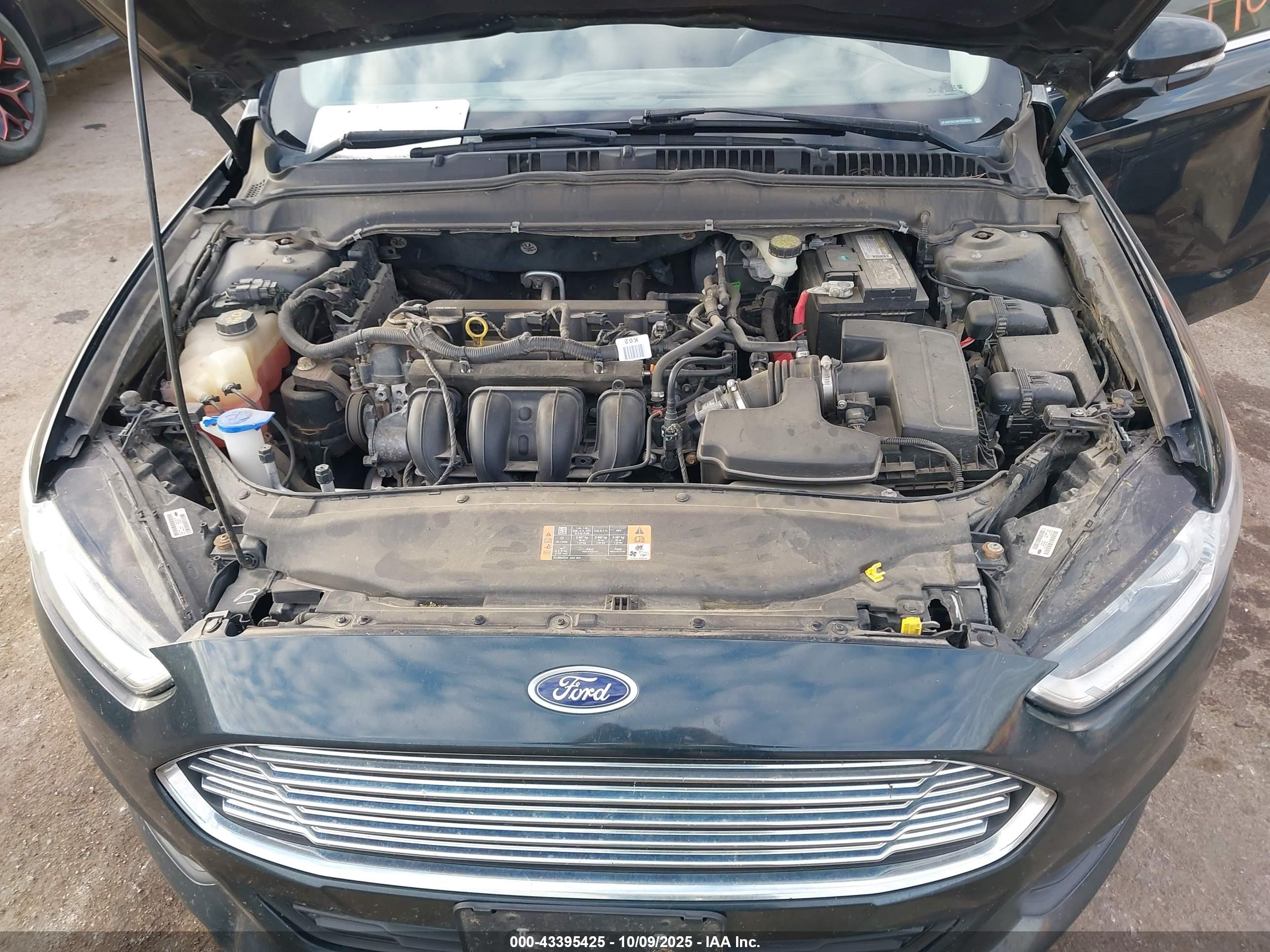 FORD FUSION image 10