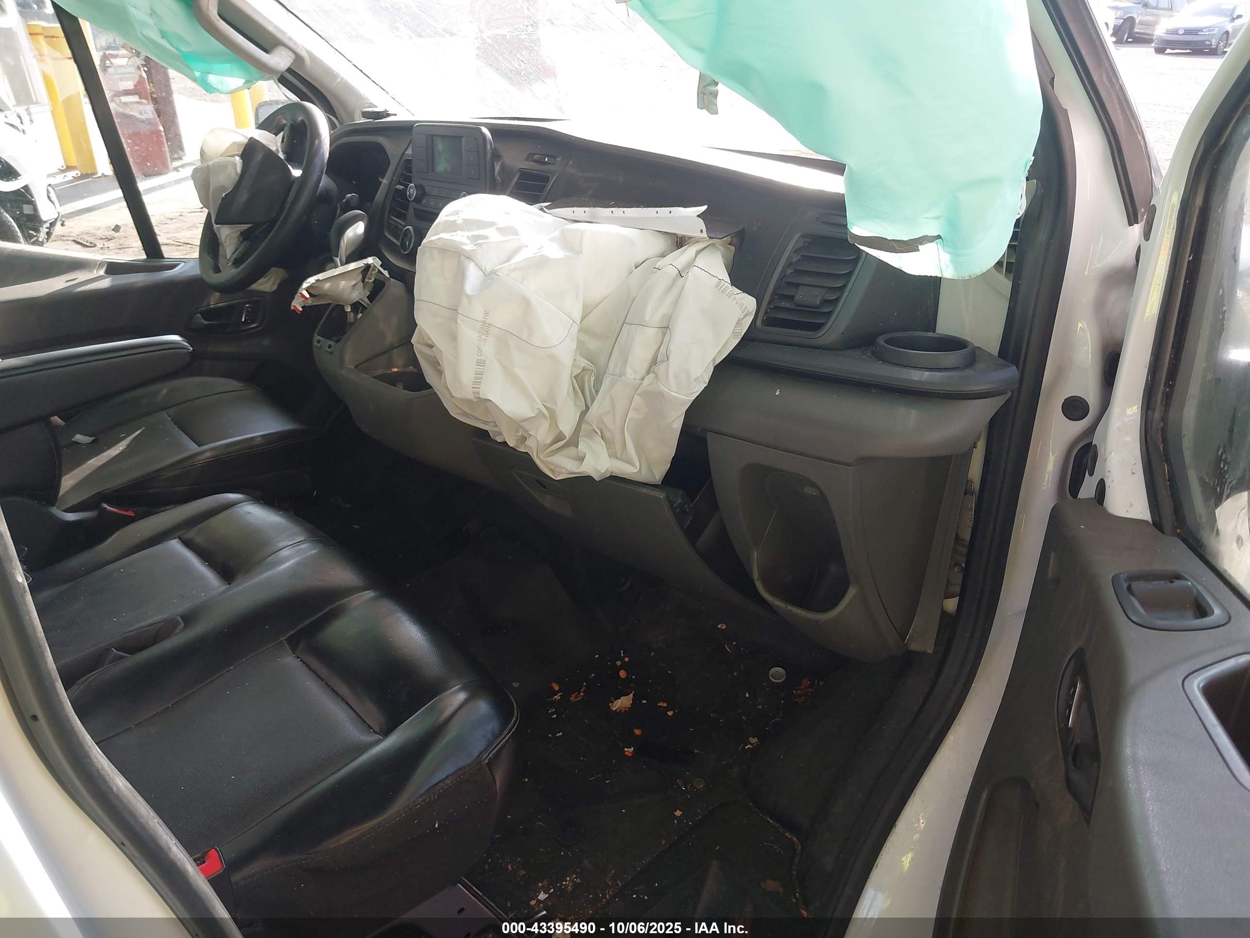 FORD TRANSIT-250 image 5