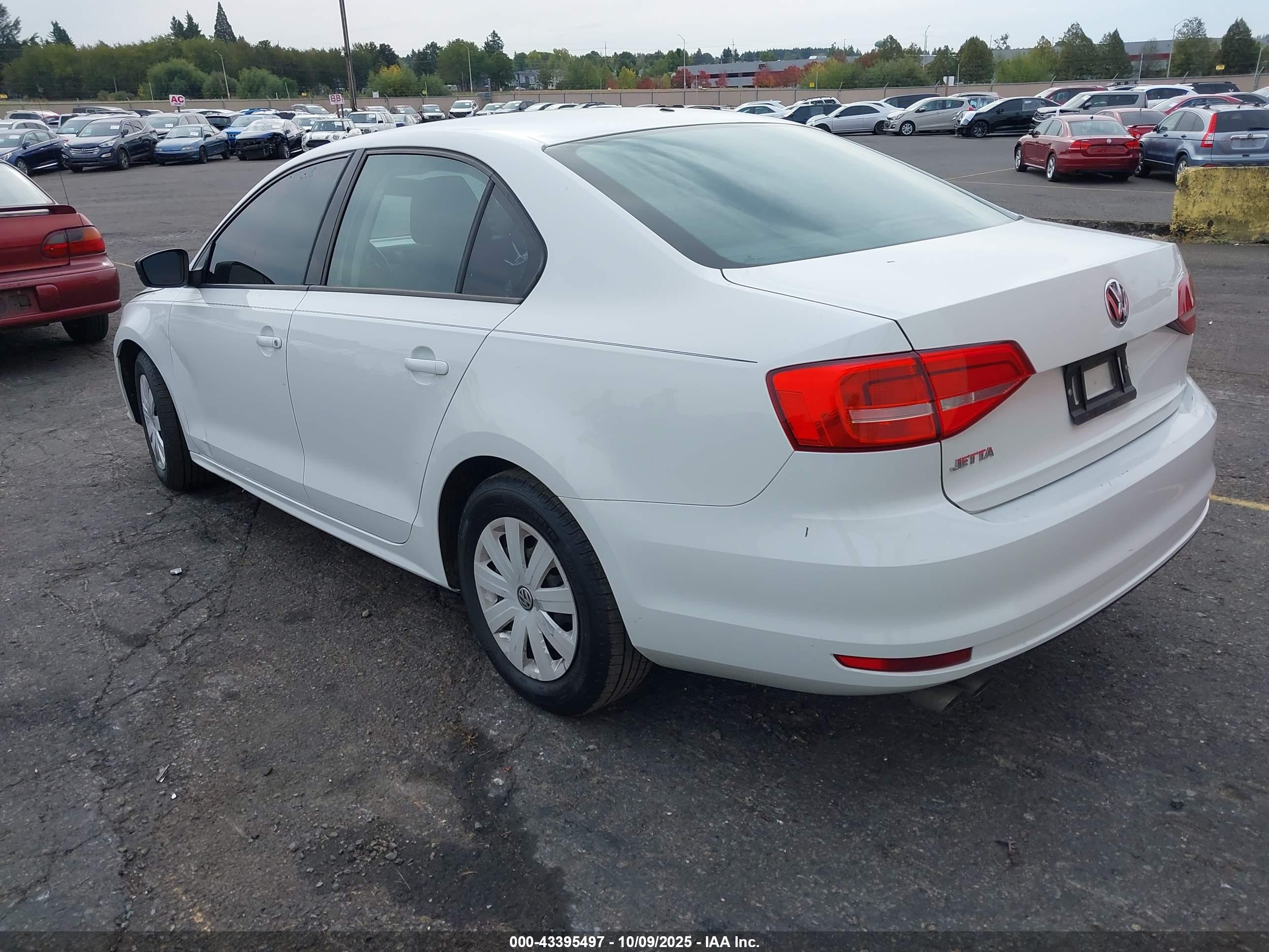 VOLKSWAGEN JETTA image 3