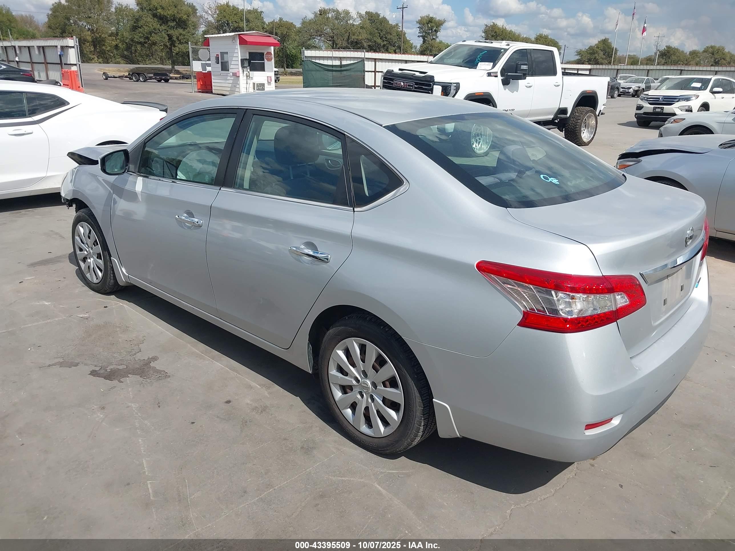 NISSAN SENTRA image 3