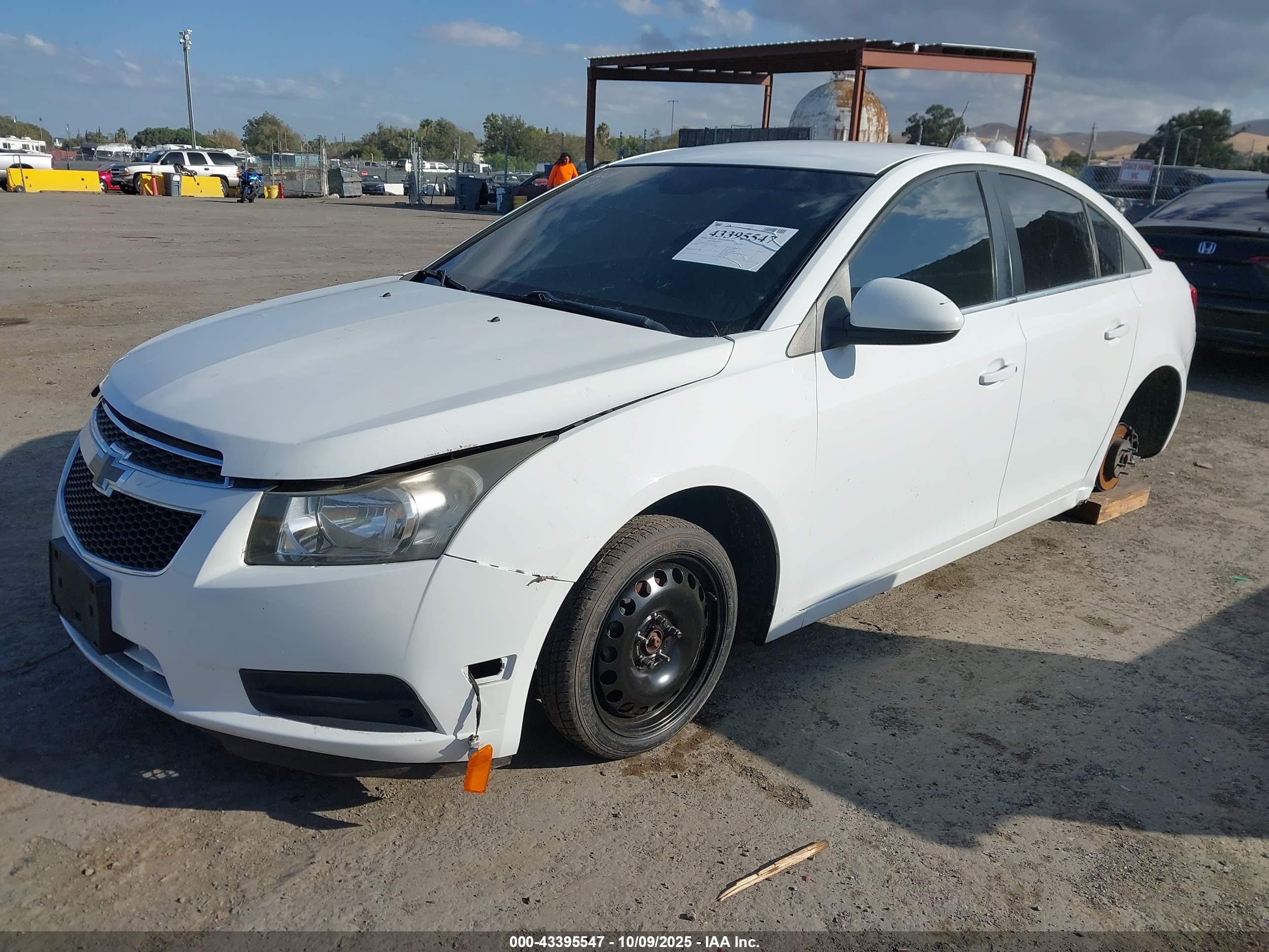 CHEVROLET CRUZE image 2