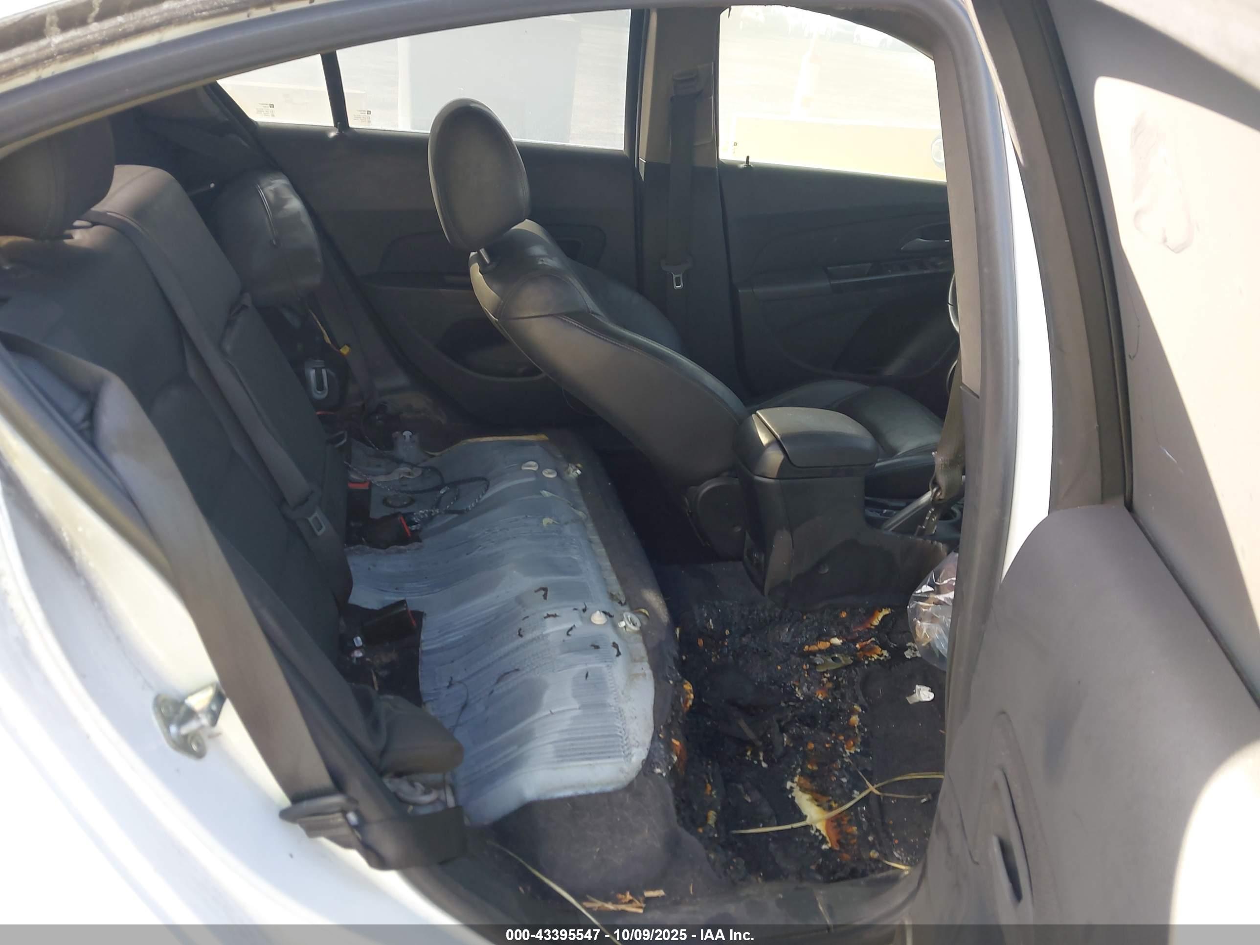 CHEVROLET CRUZE image 8