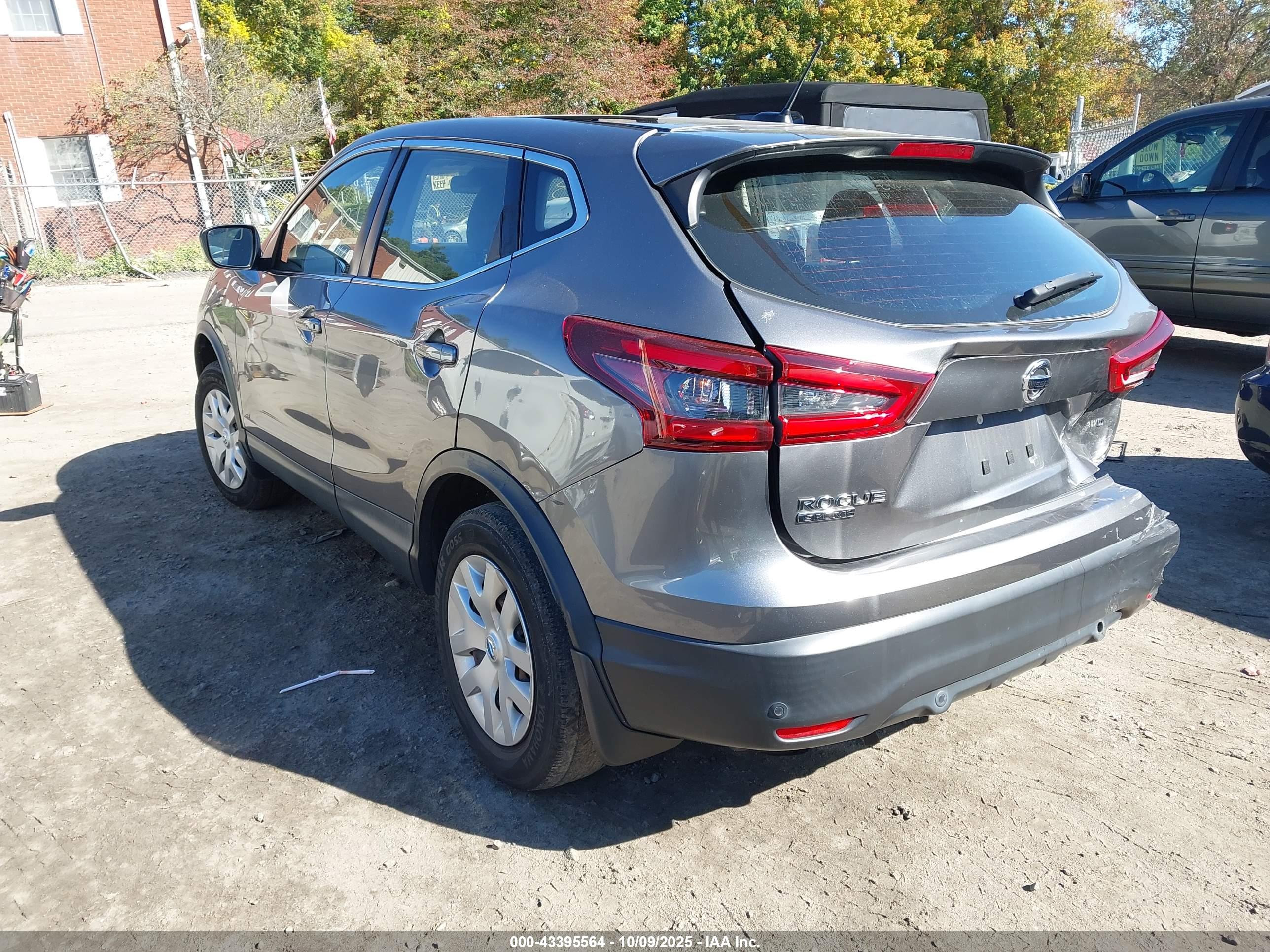 NISSAN ROGUE image 3