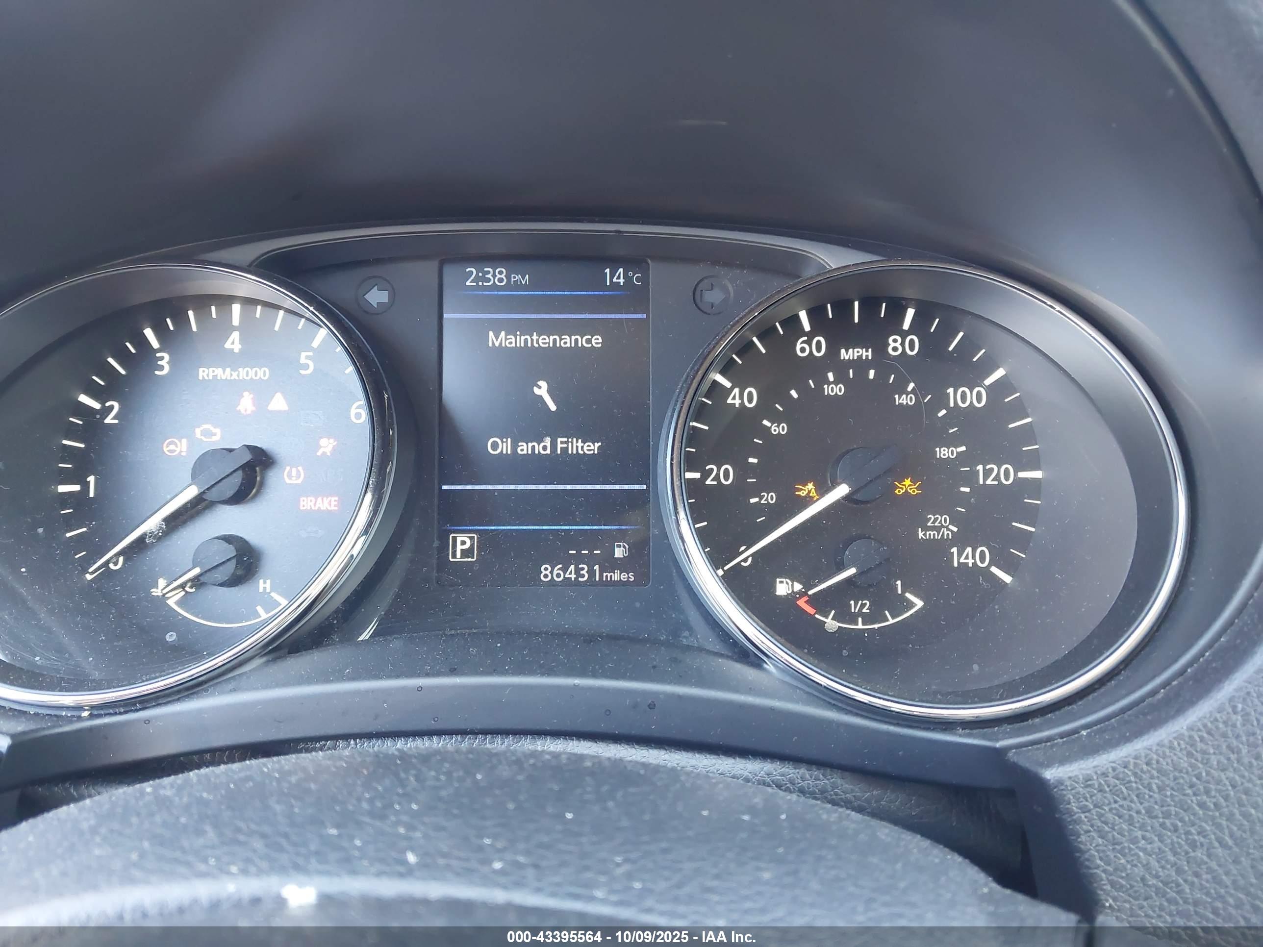 NISSAN ROGUE image 7
