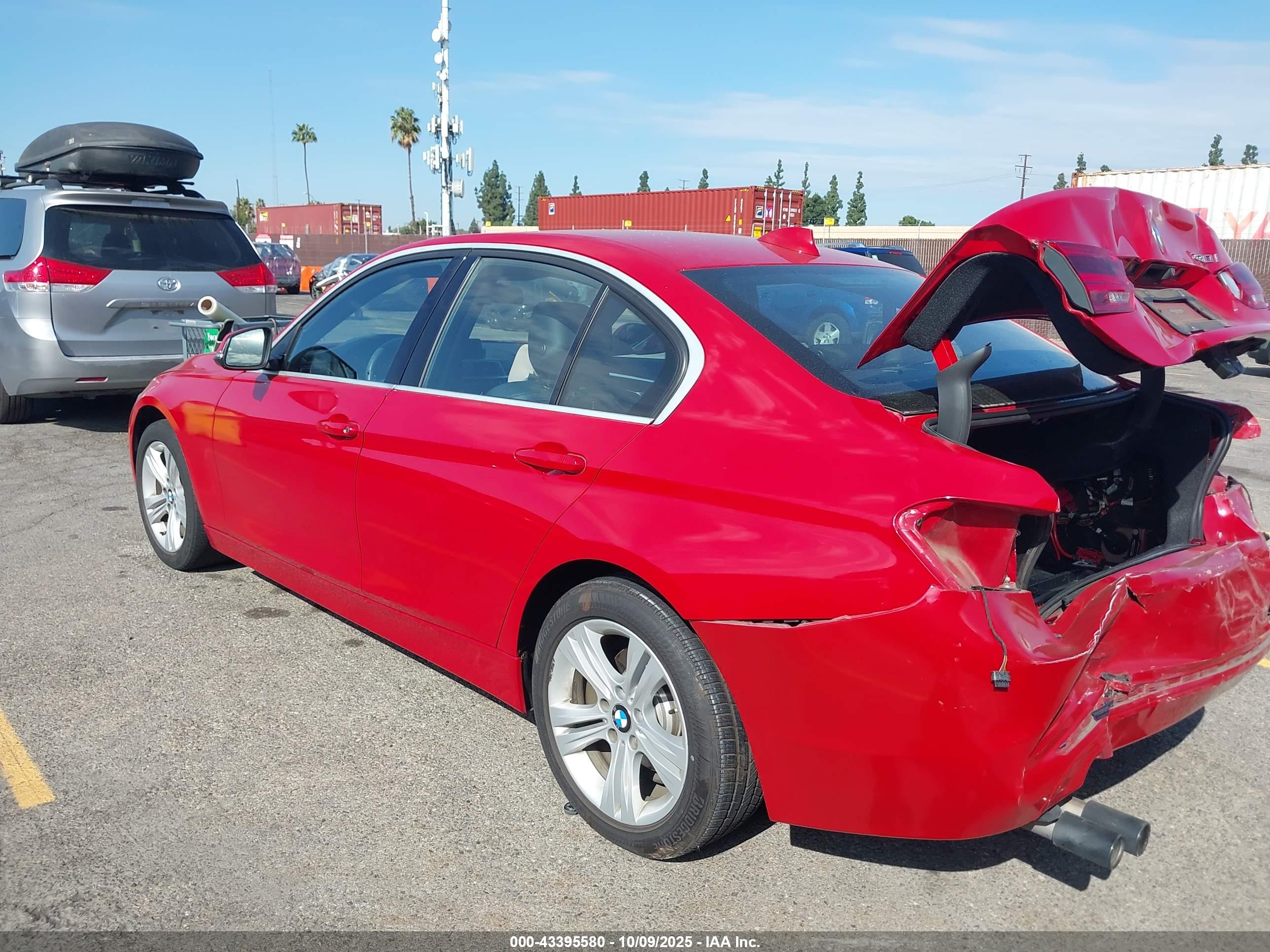 BMW 330I image 3