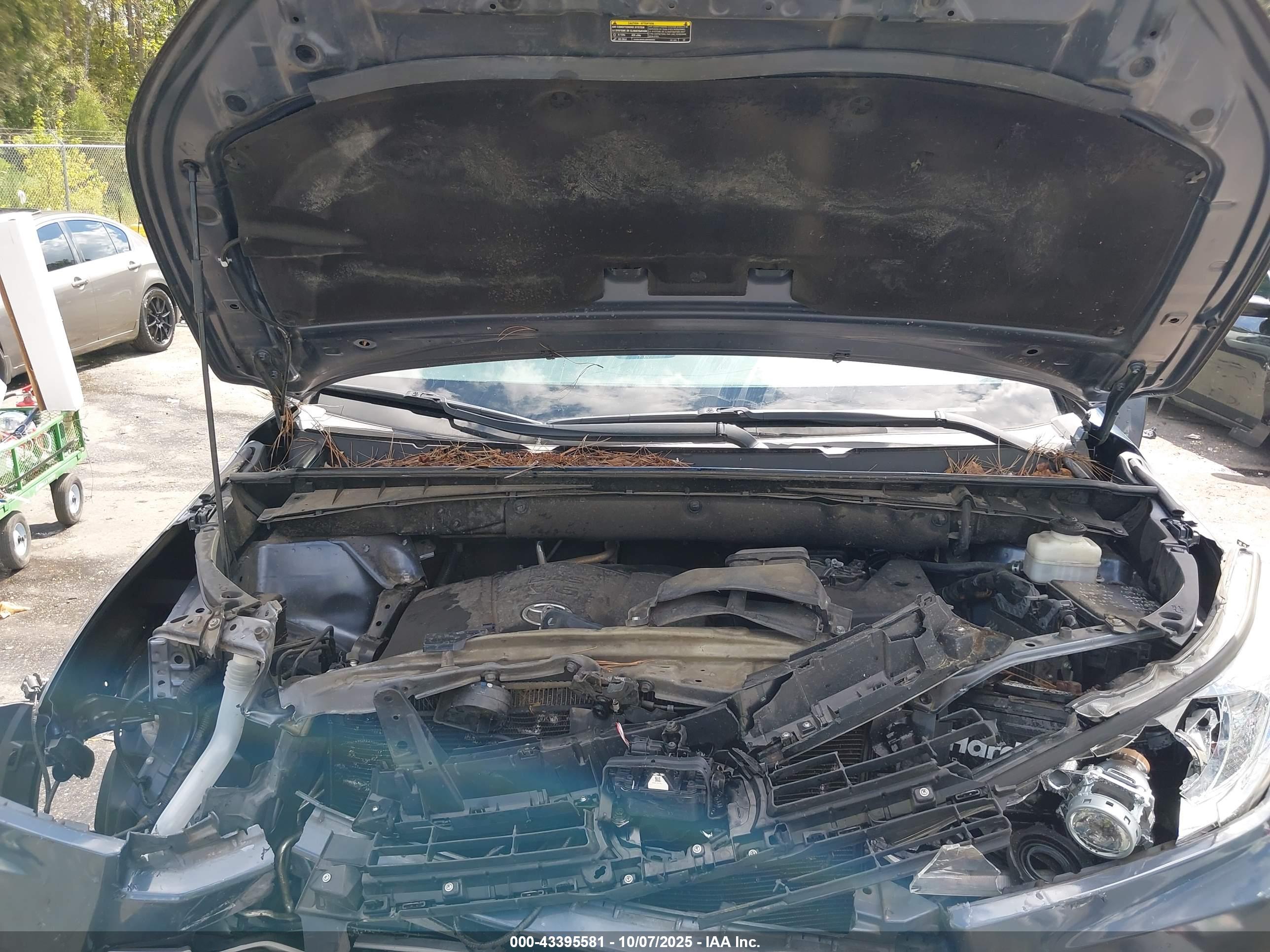 TOYOTA HIGHLANDER image 10