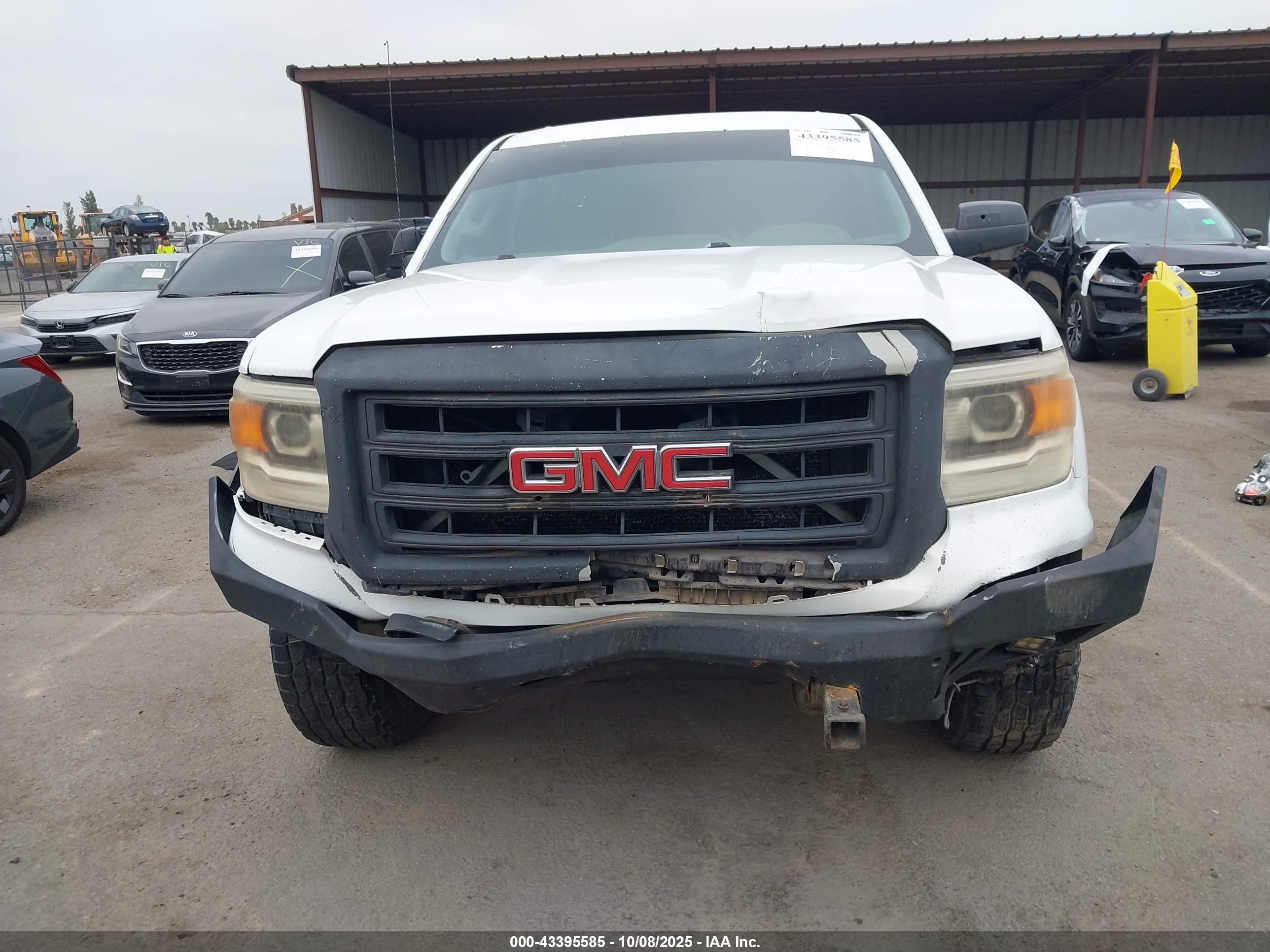 GMC SIERRA image 6