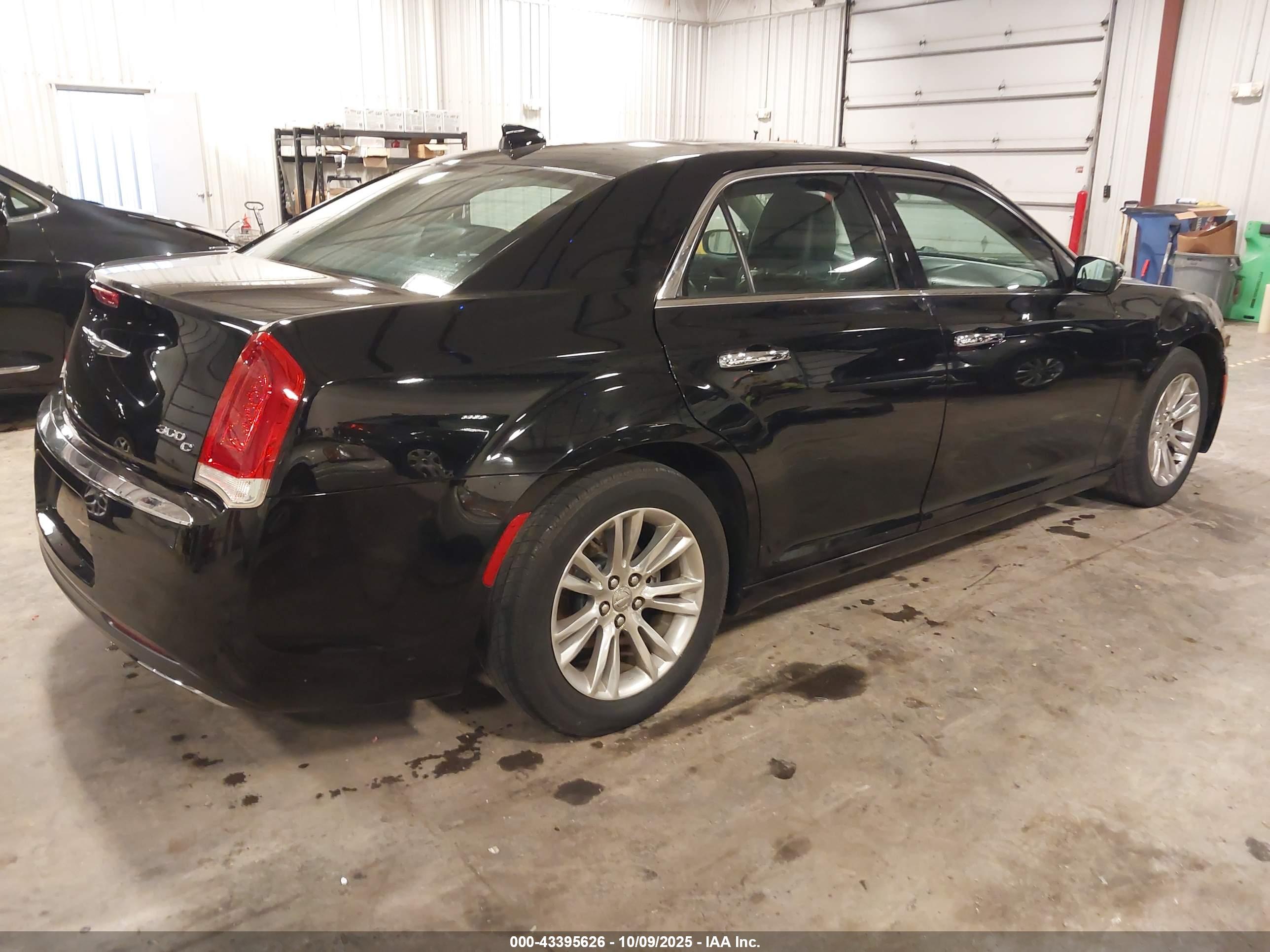 CHRYSLER 300C image 4