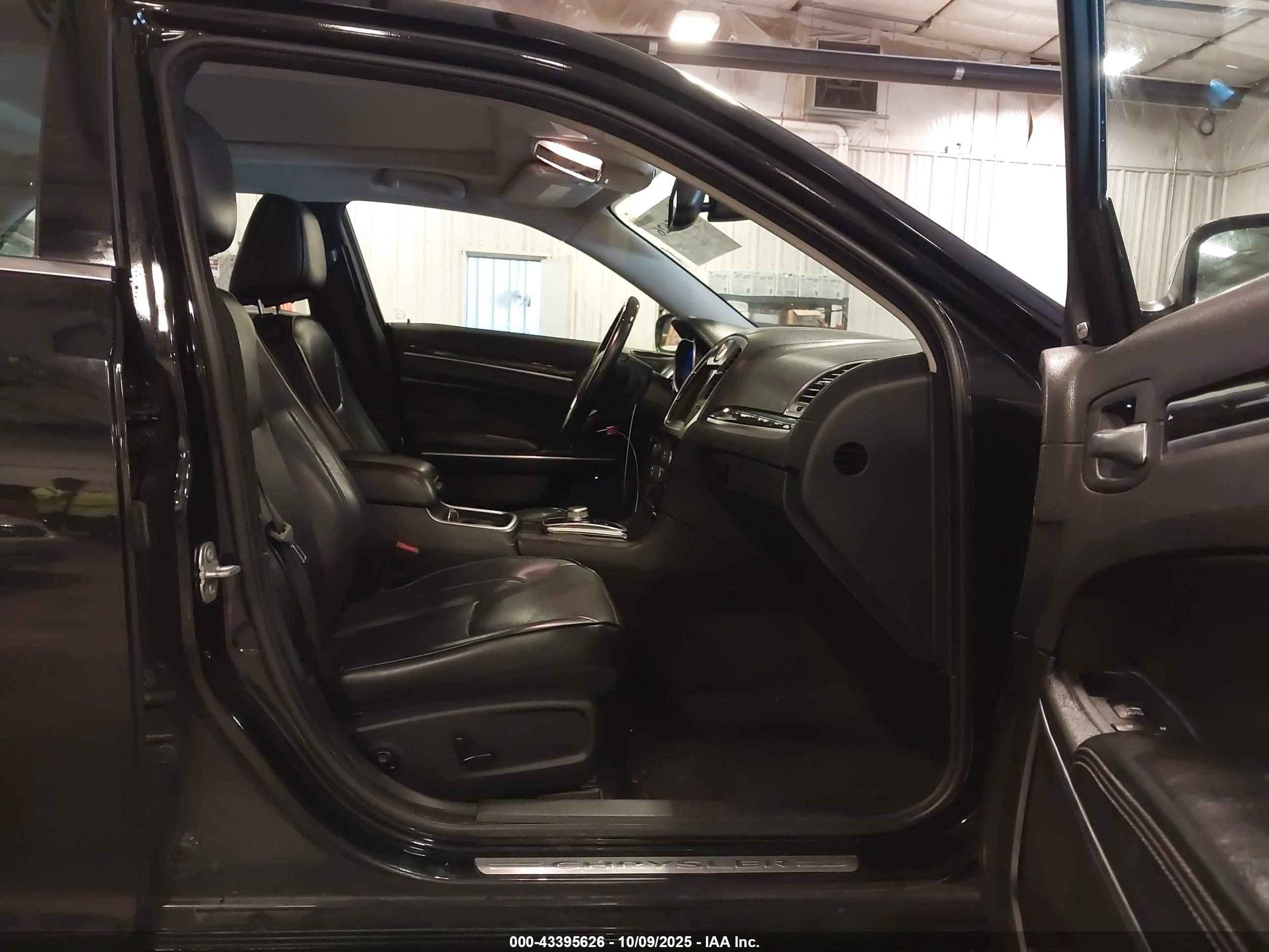 CHRYSLER 300C image 5