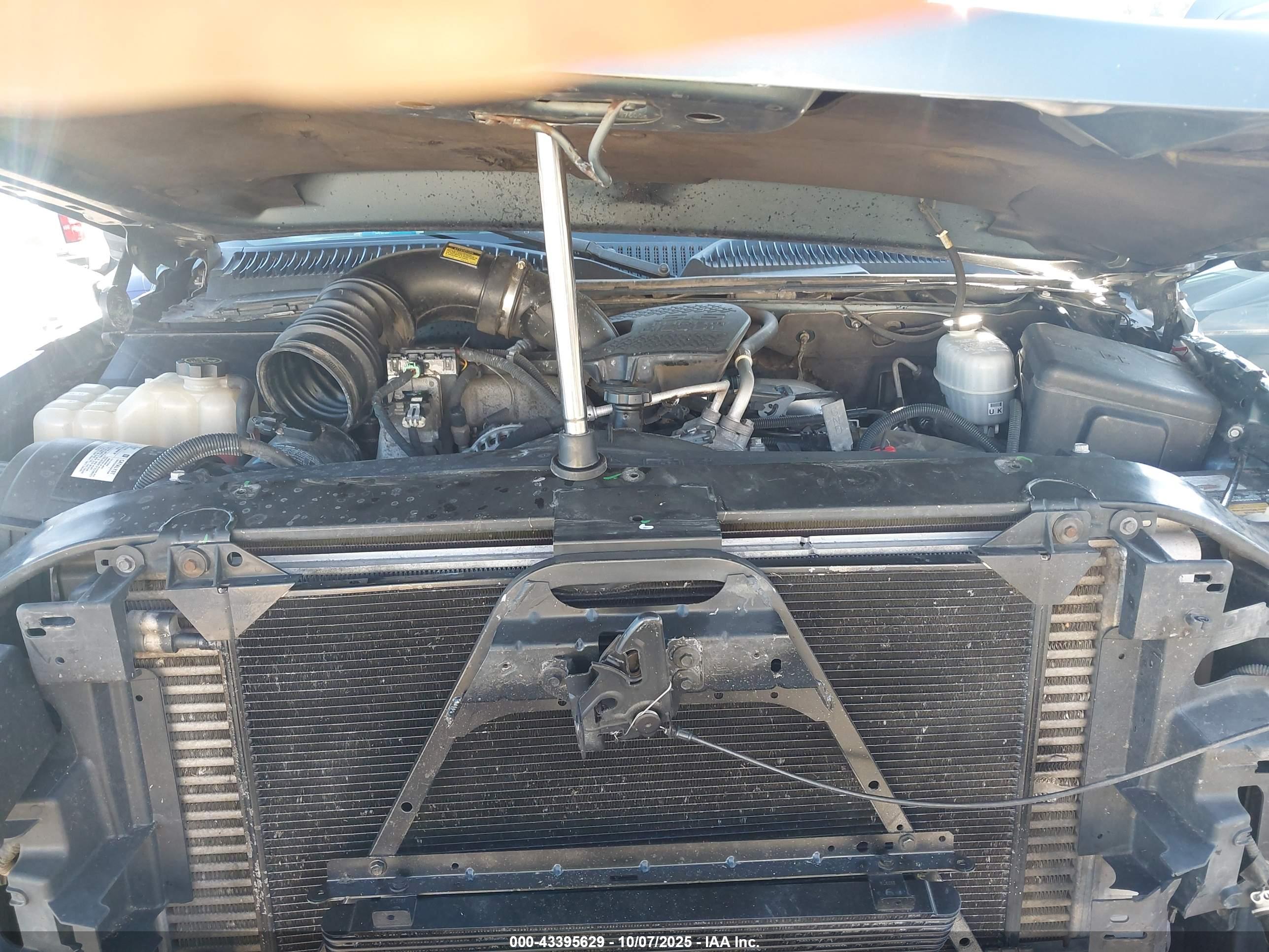 CHEVROLET SILVERADO image 10