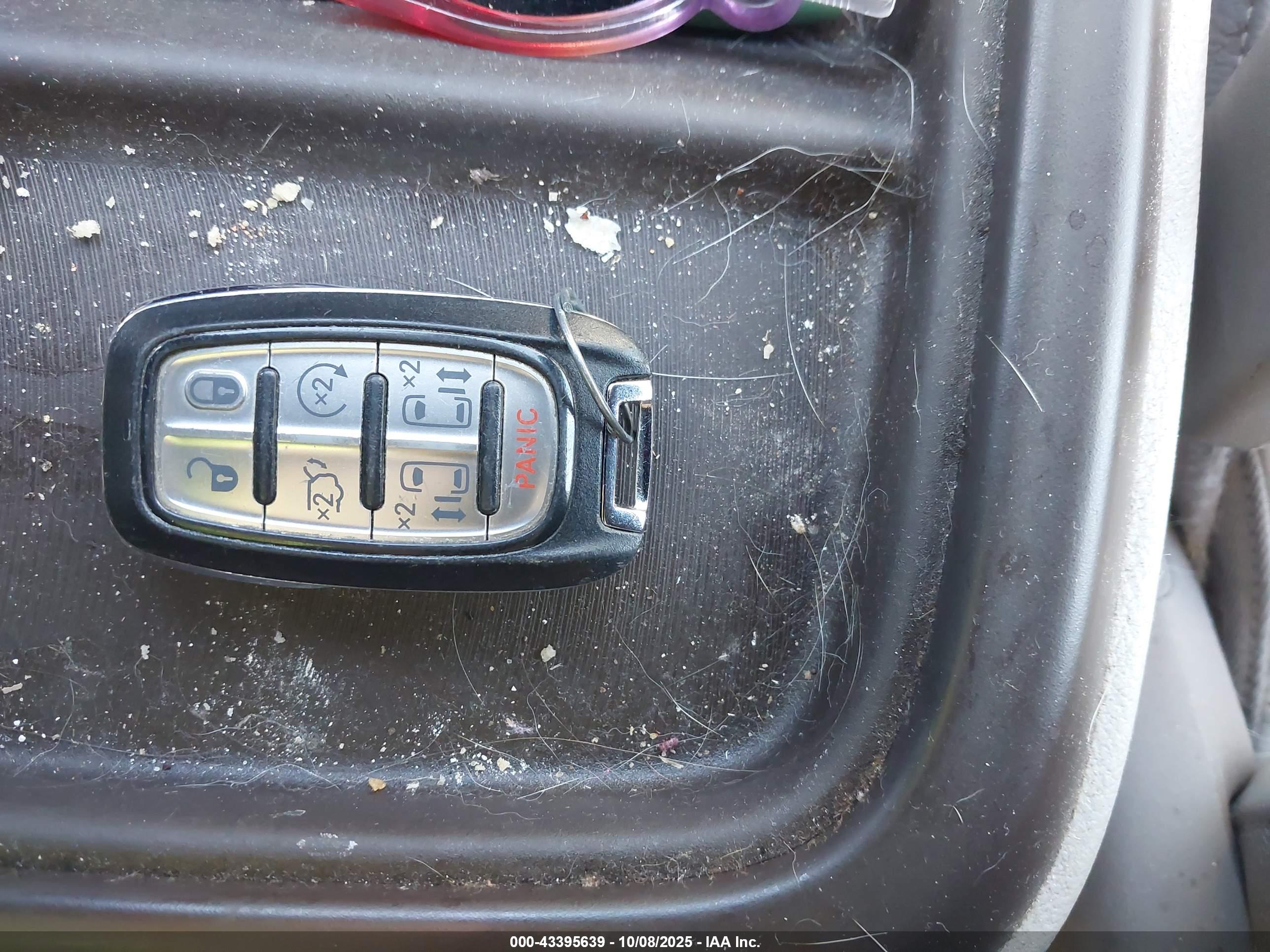 CHRYSLER PACIFICA image 11
