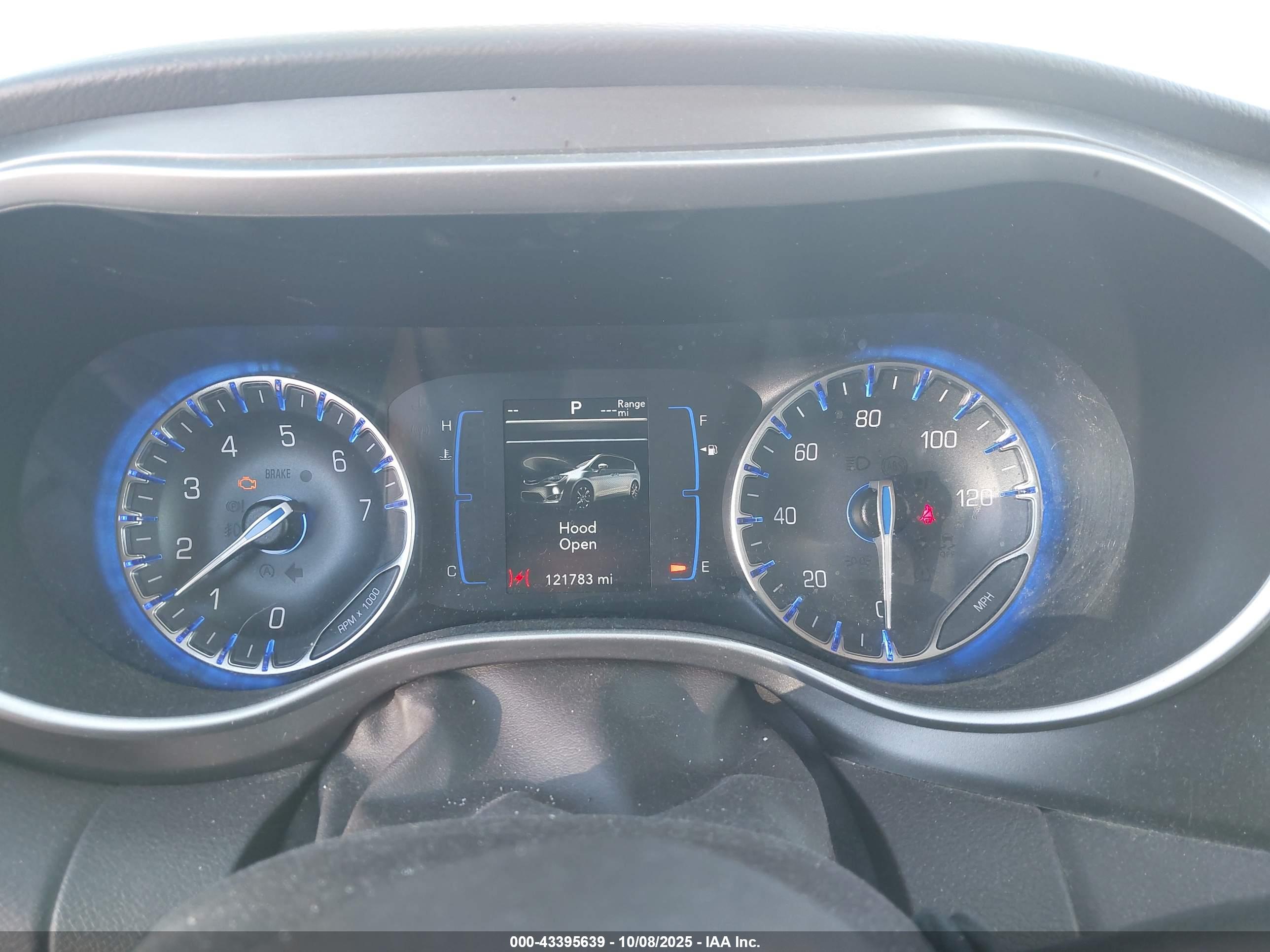 CHRYSLER PACIFICA image 7