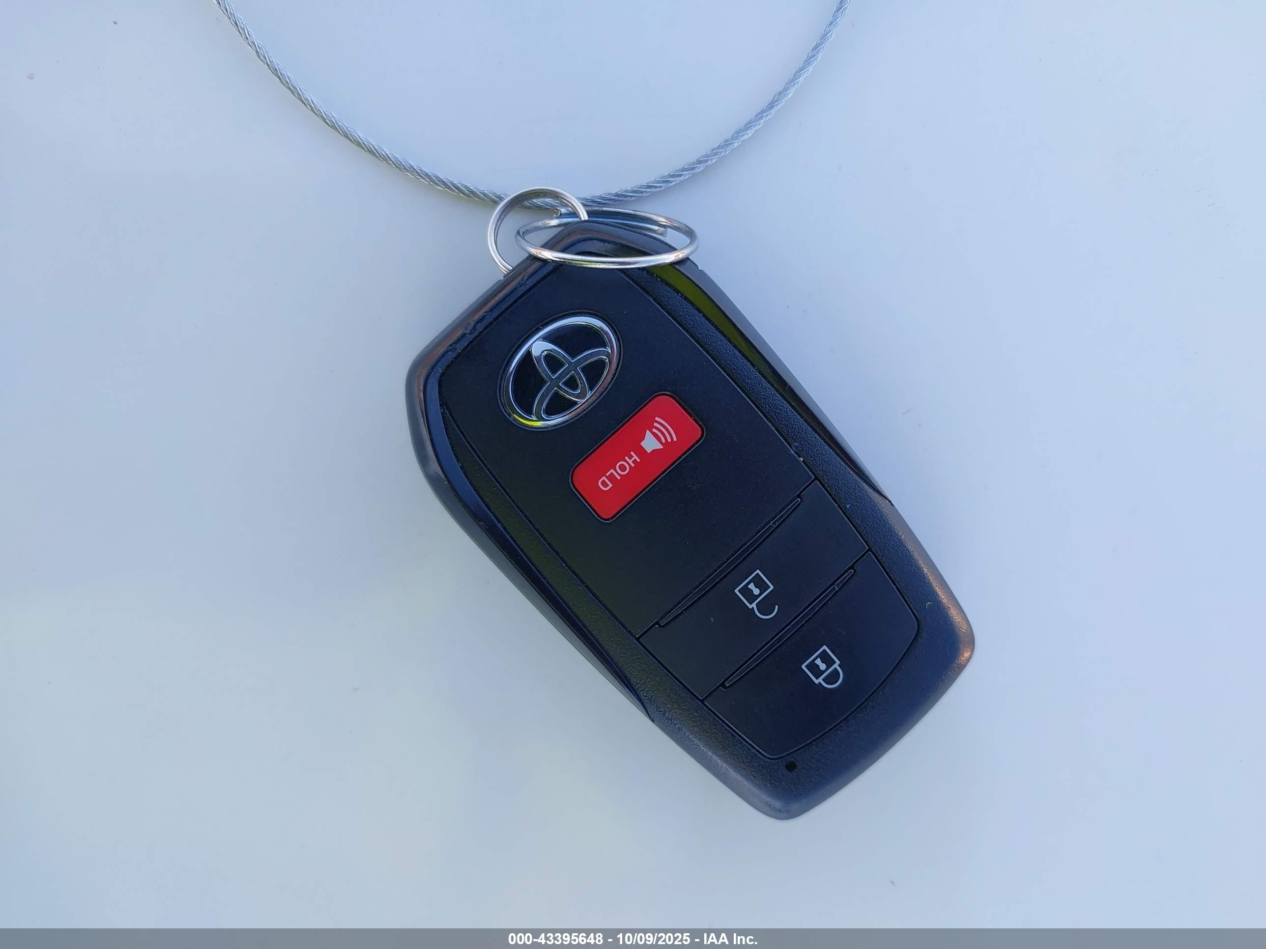 TOYOTA PRIUS image 11