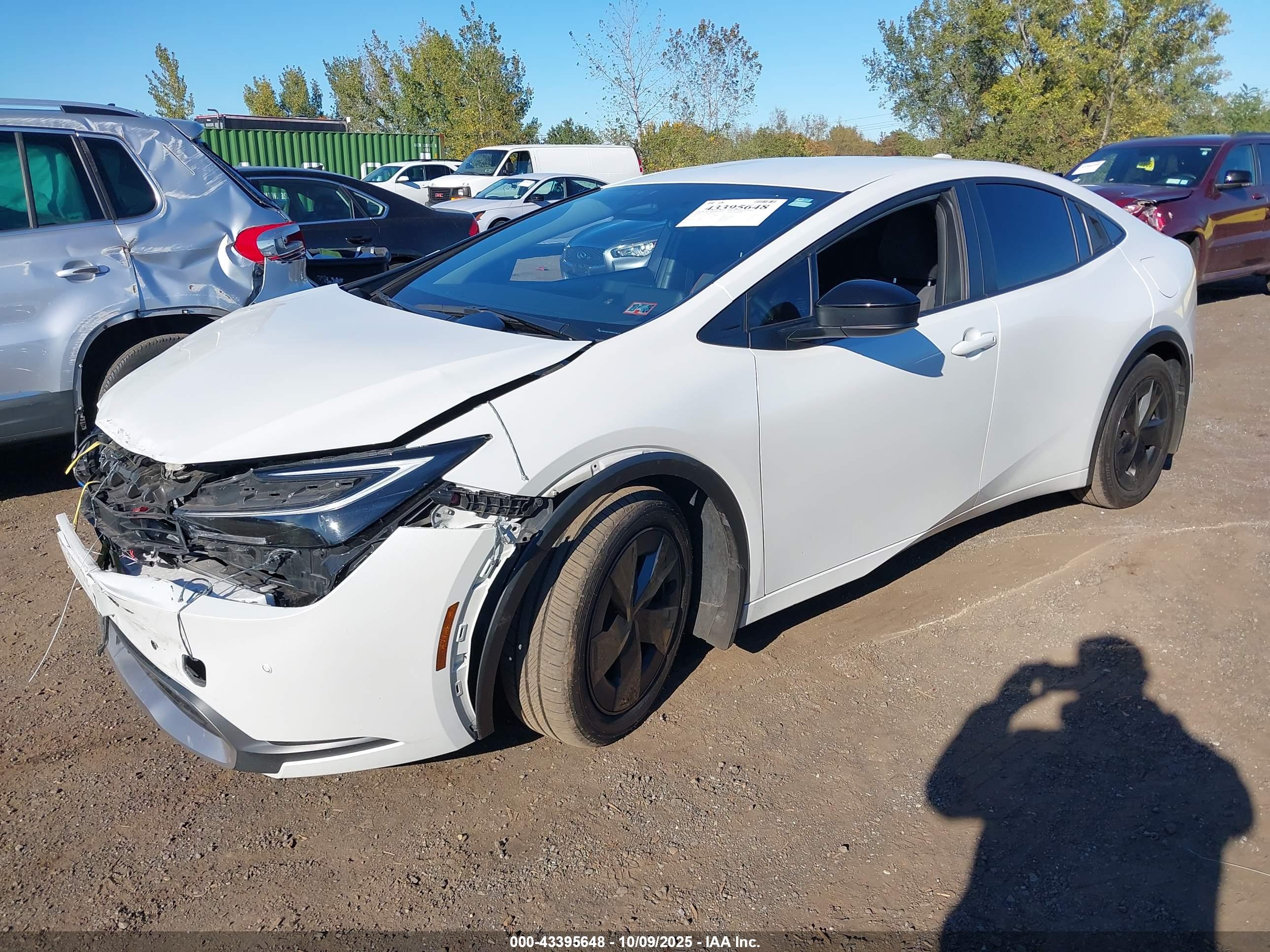 TOYOTA PRIUS image 2