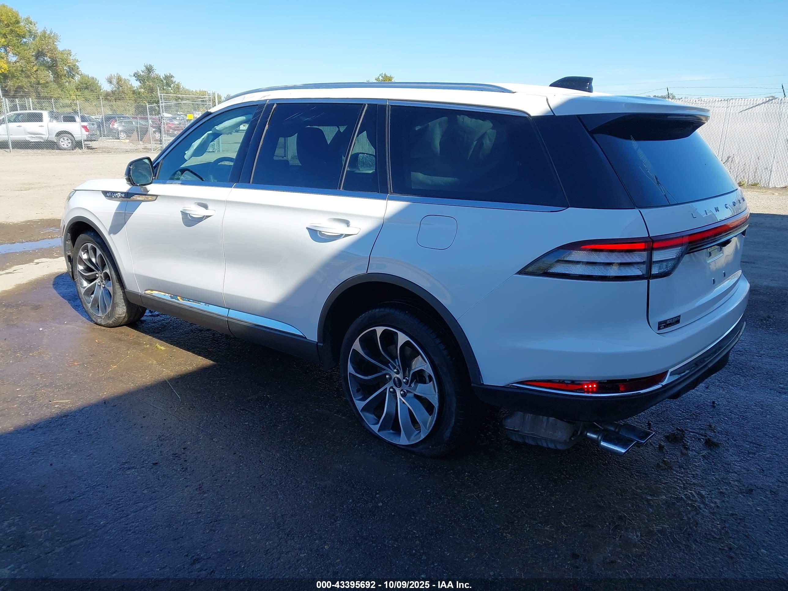 LINCOLN AVIATOR image 3