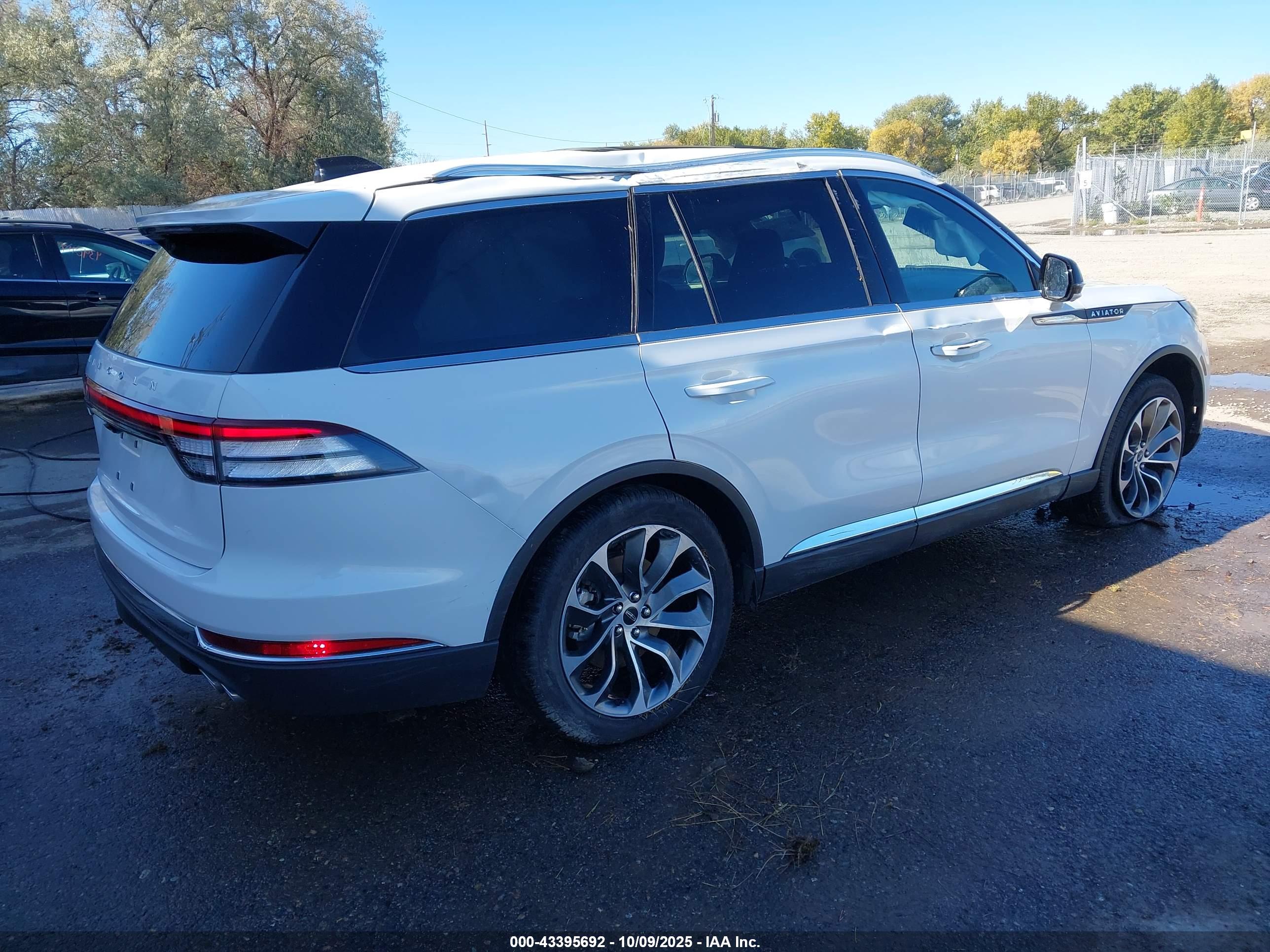 LINCOLN AVIATOR image 4