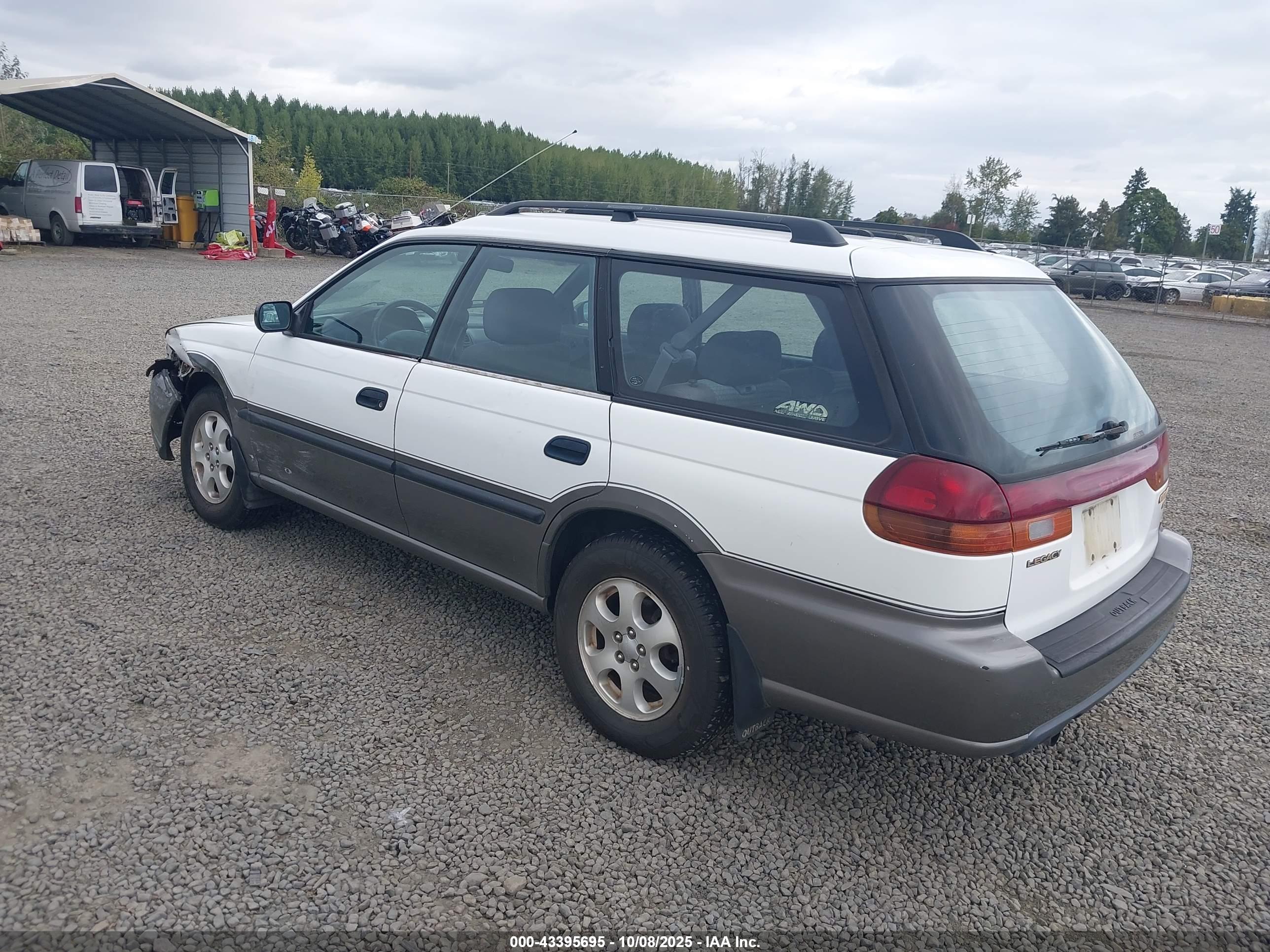 SUBARU LEGACY image 3