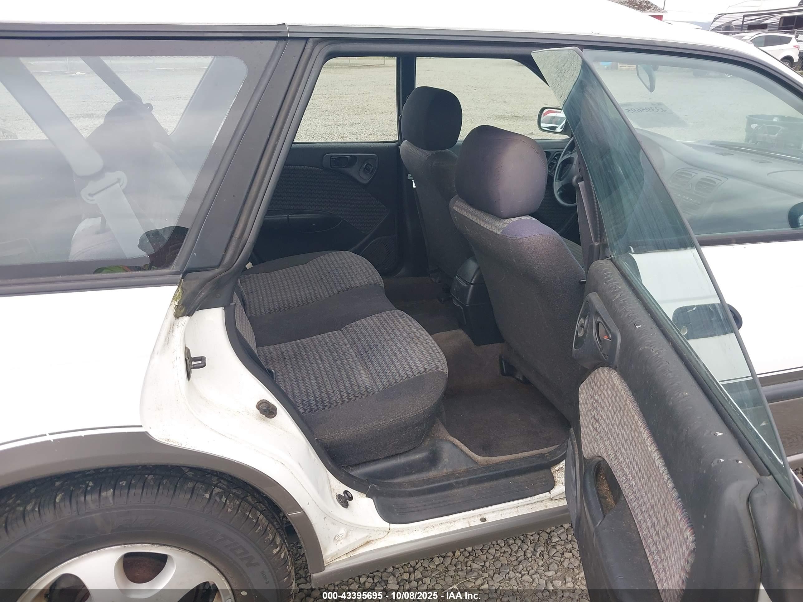 SUBARU LEGACY image 8