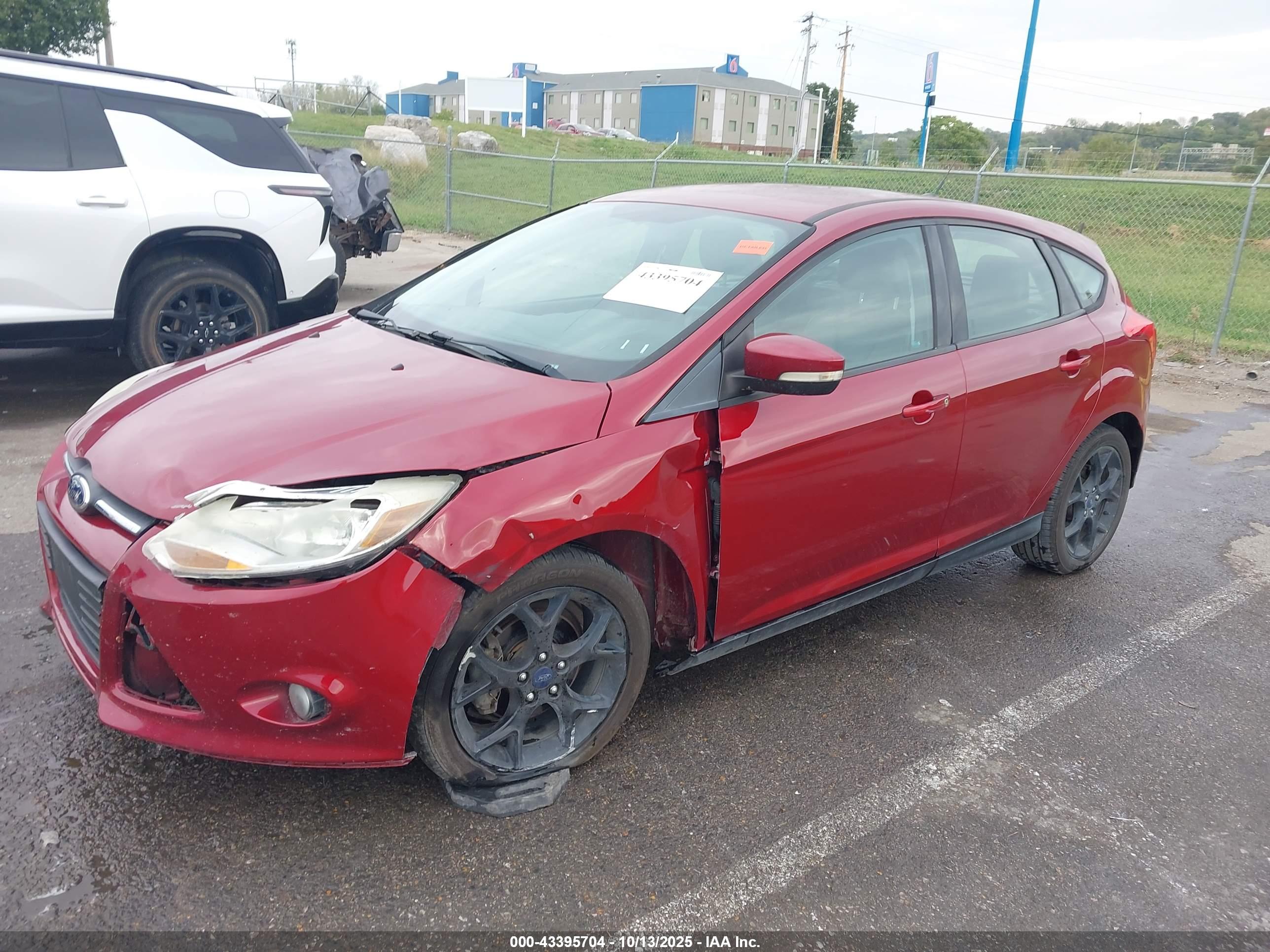 FORD FOCUS image 2