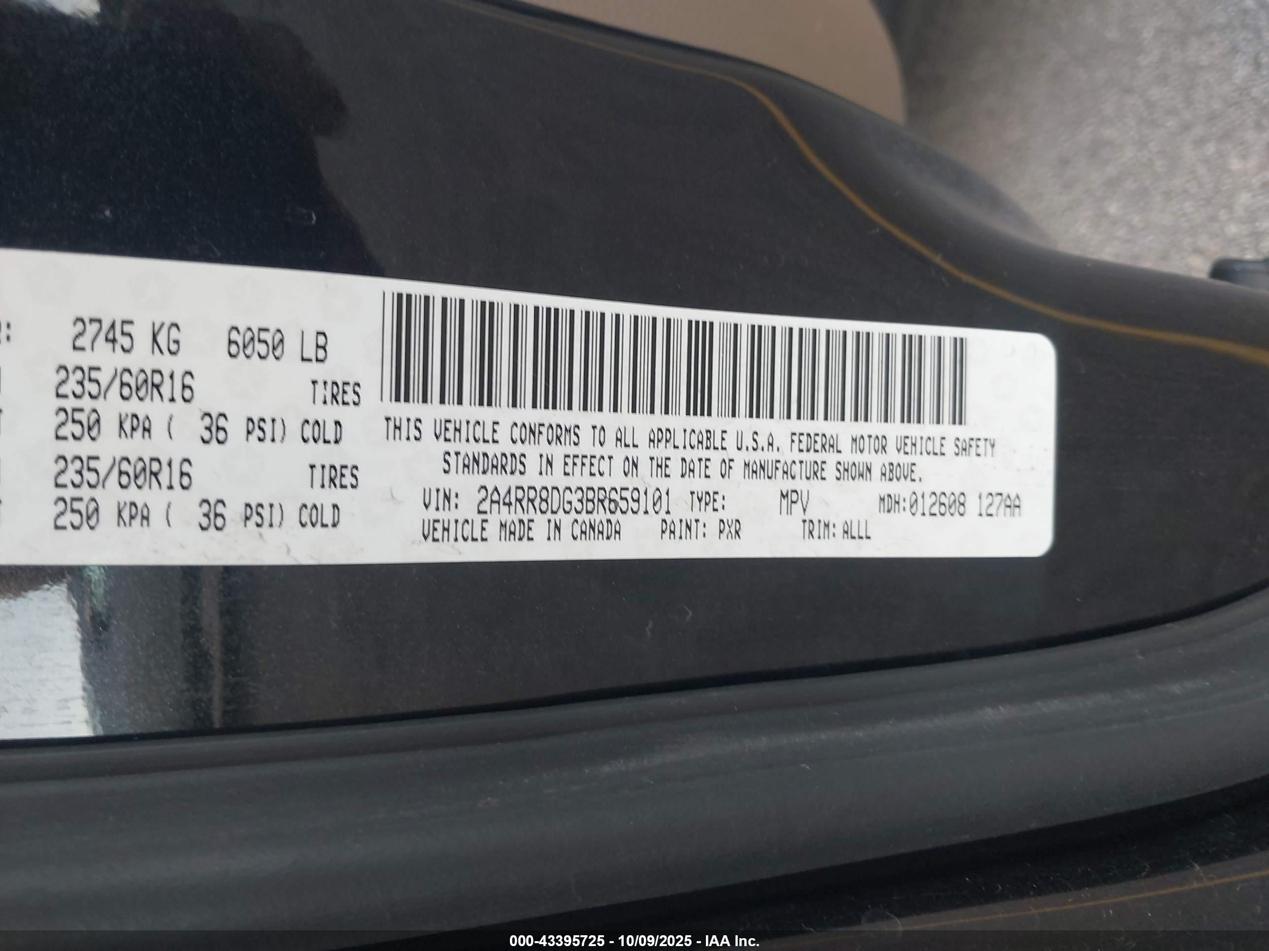 CHRYSLER TOWN image 9