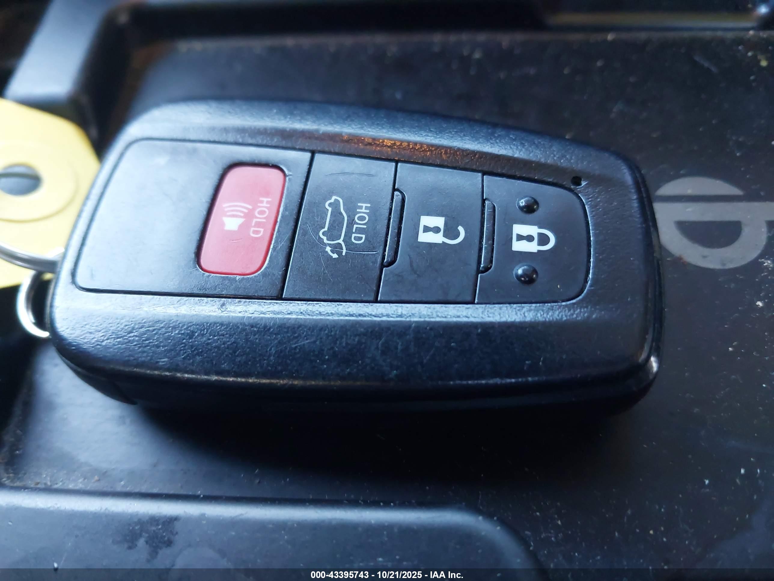 TOYOTA HIGHLANDER image 11
