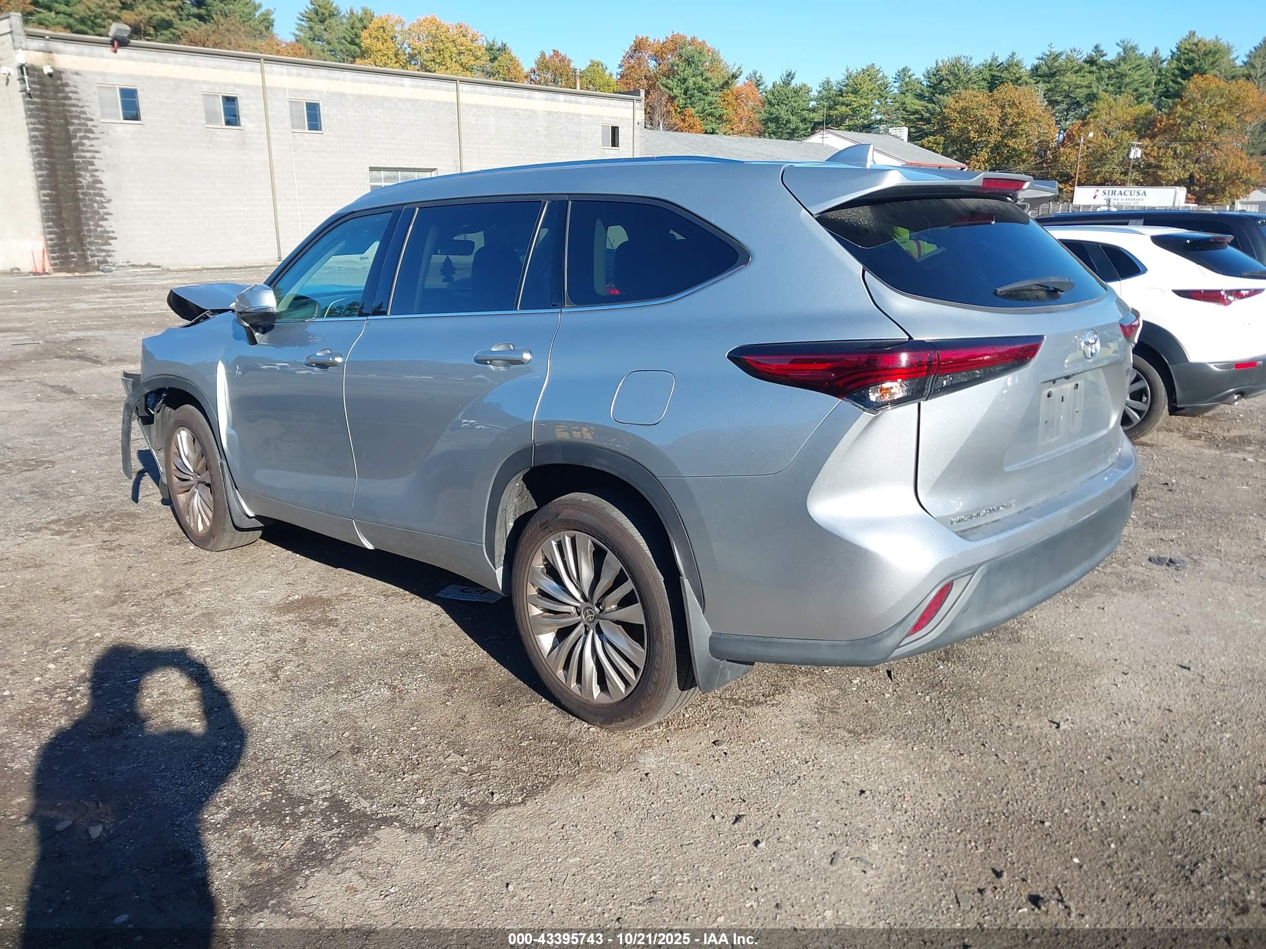 TOYOTA HIGHLANDER image 3