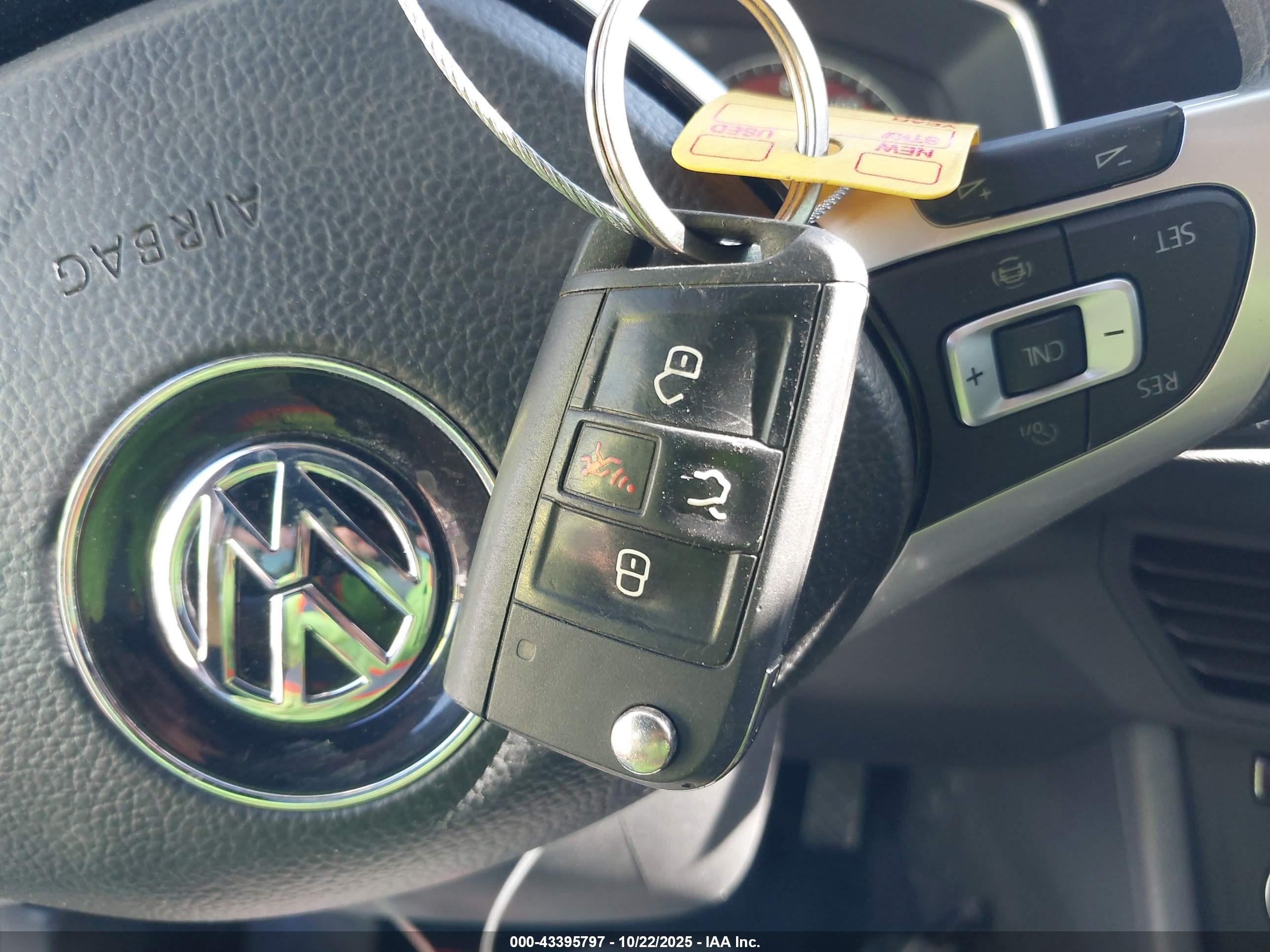 VOLKSWAGEN JETTA image 11