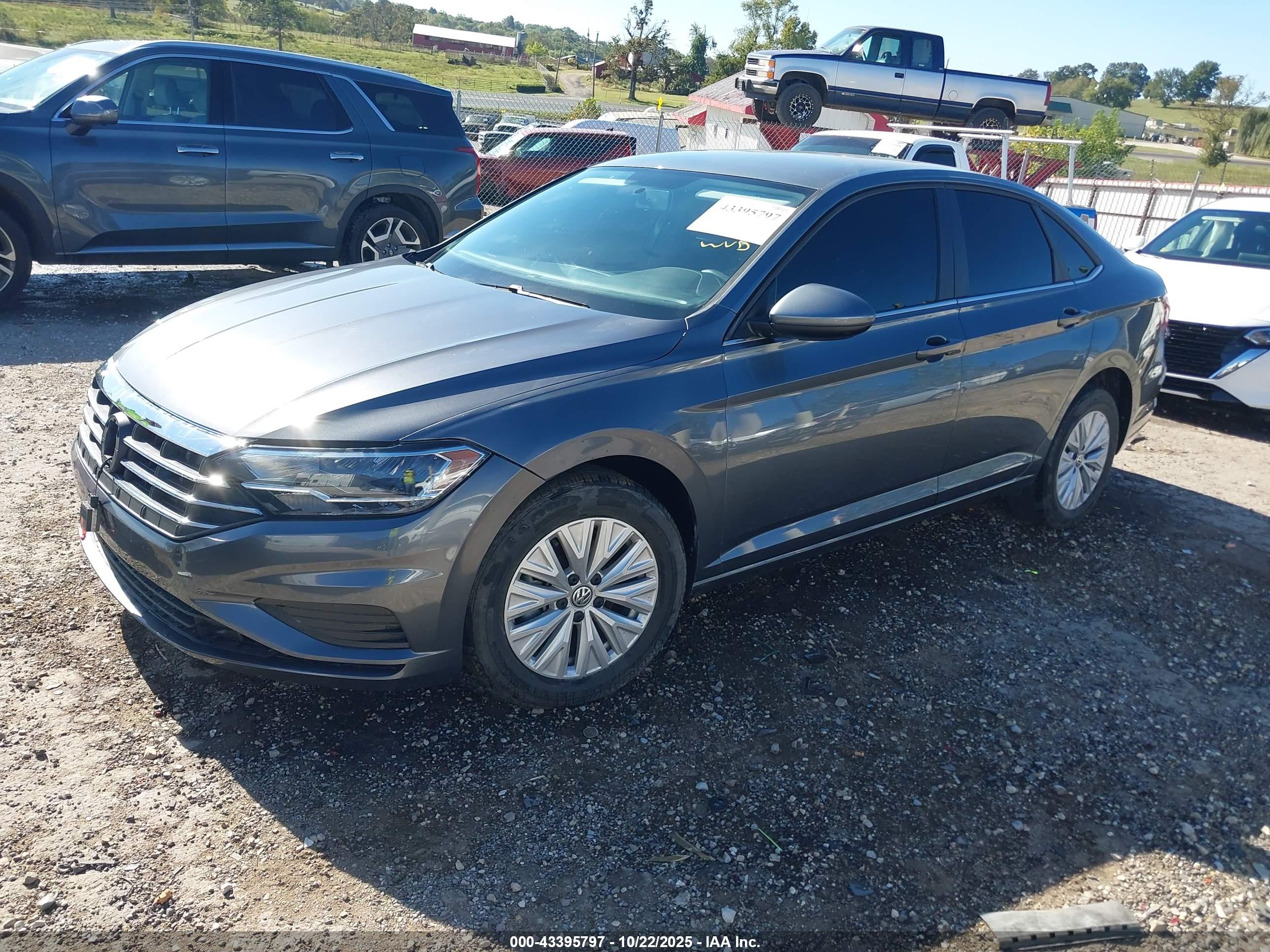 VOLKSWAGEN JETTA image 2