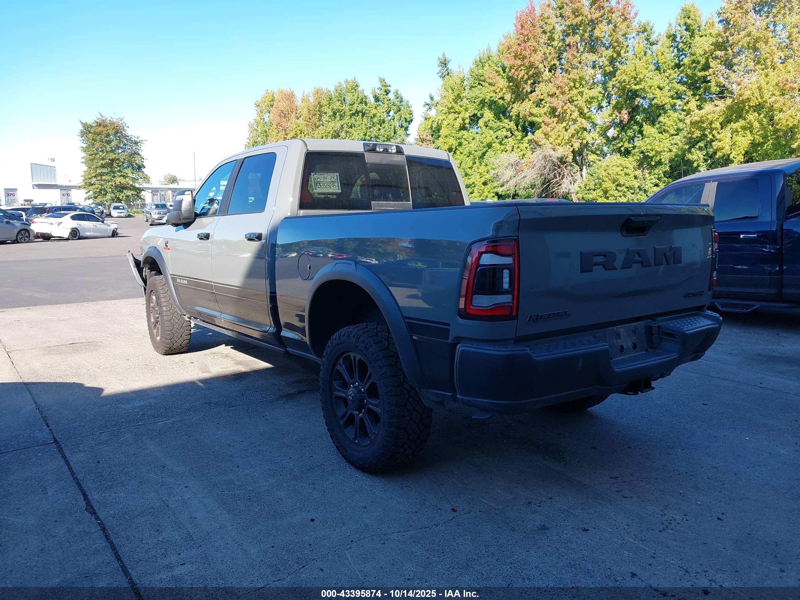 RAM 2500 image 3
