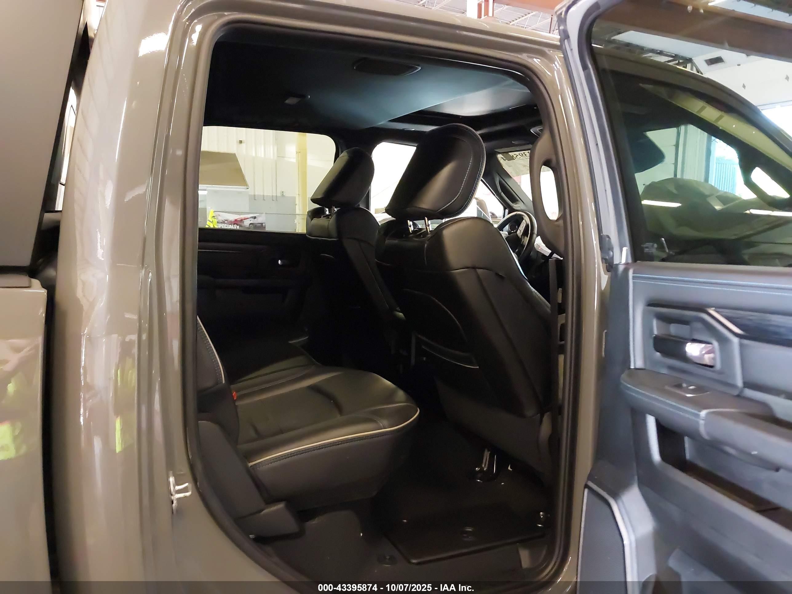 RAM 2500 image 8