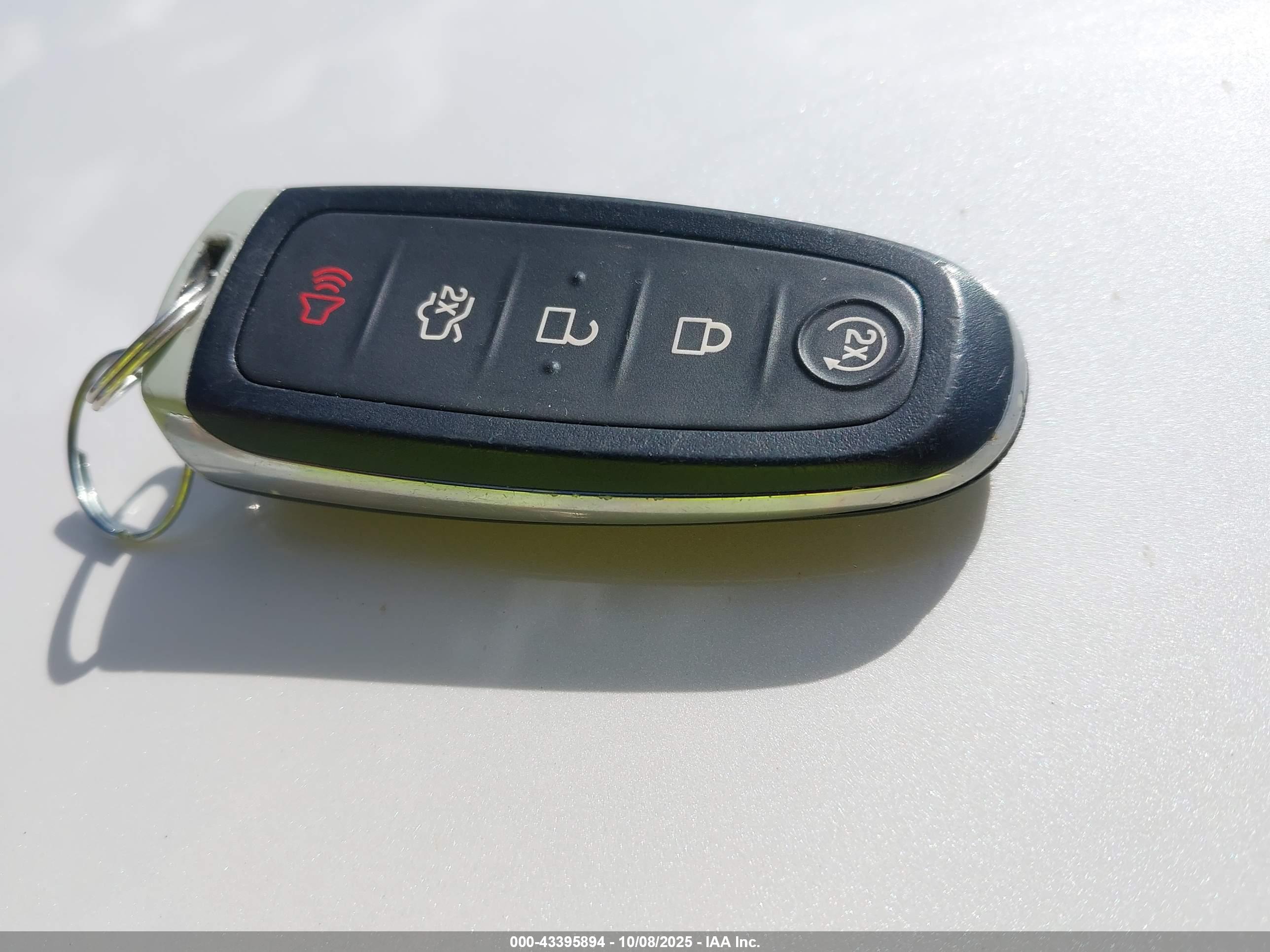 FORD ESCAPE image 11