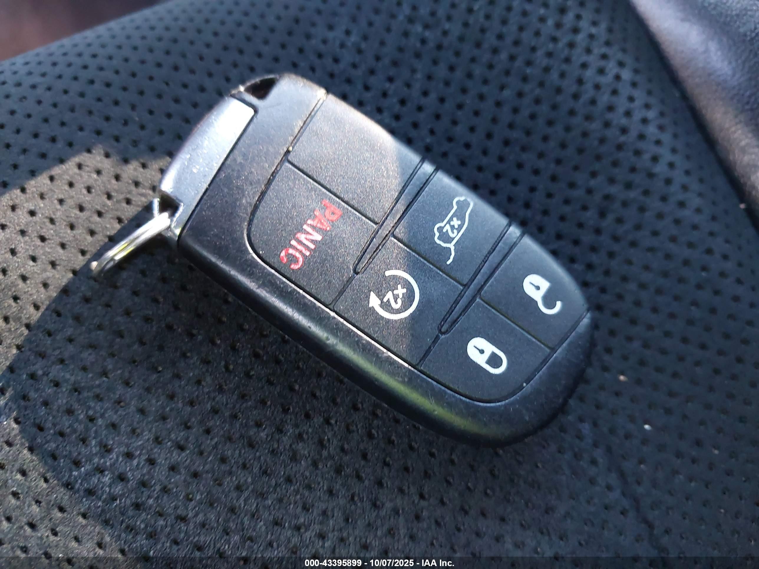 JEEP GRAND image 11