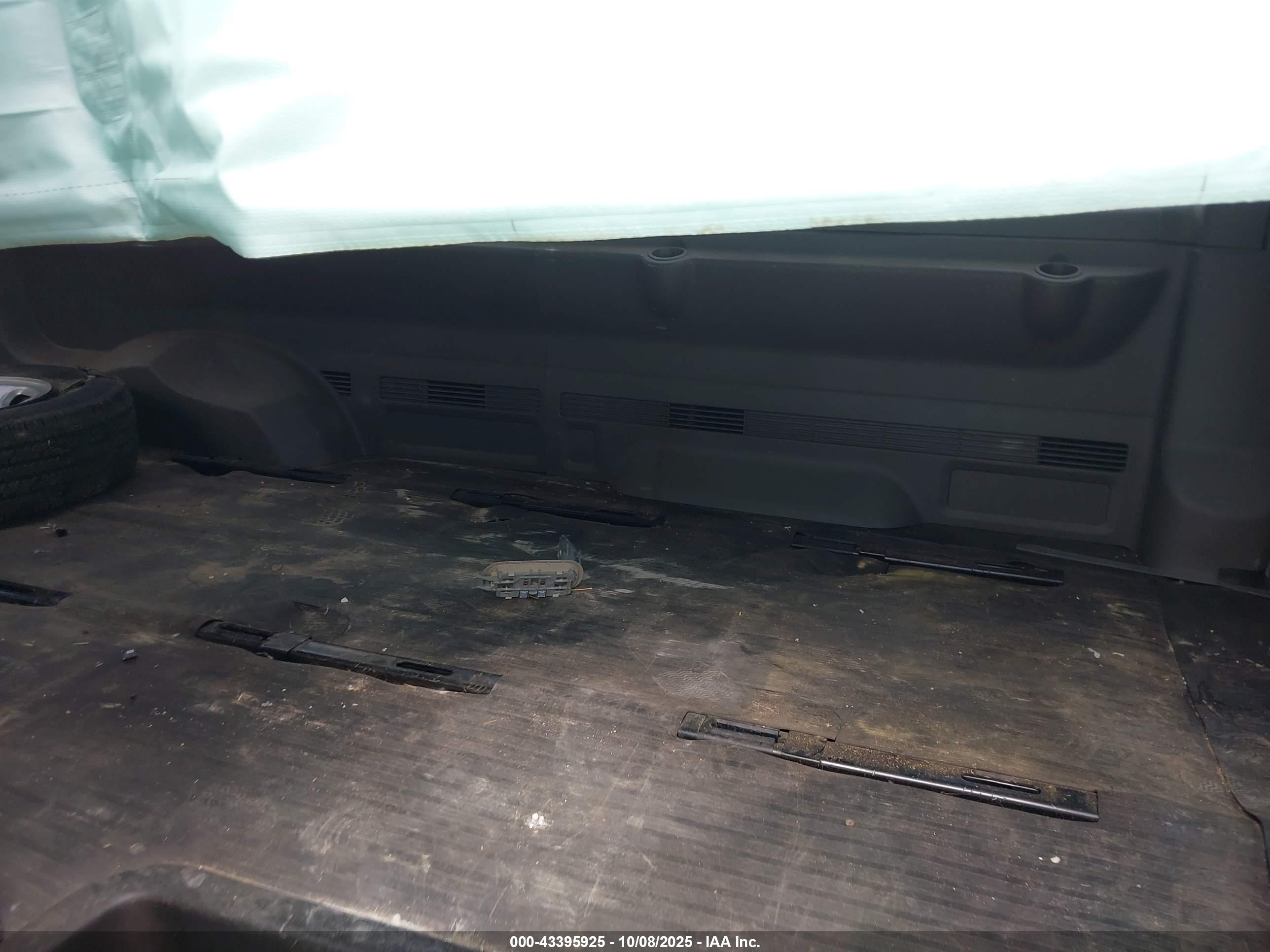 GMC SAVANA image 8