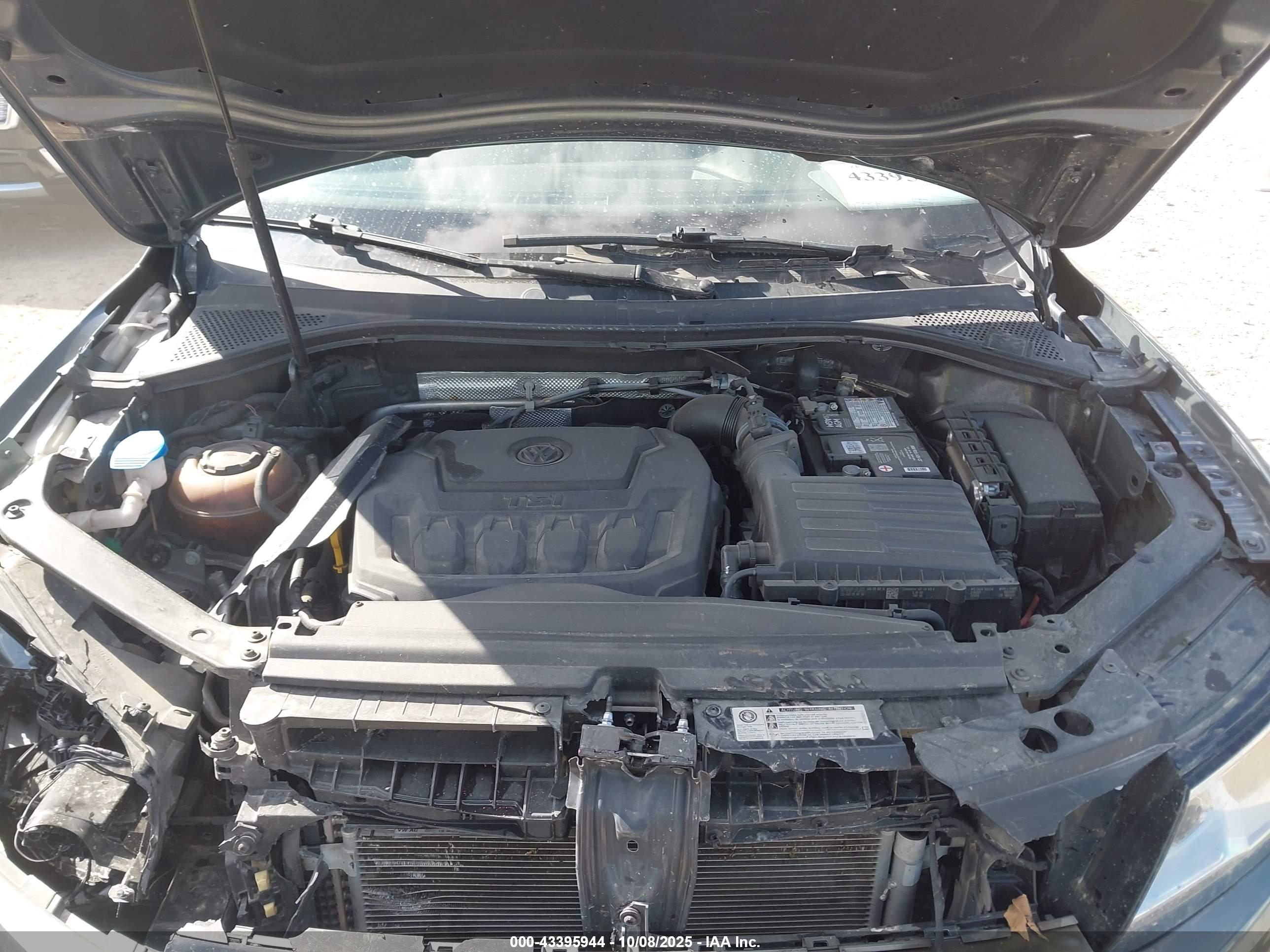 VOLKSWAGEN TIGUAN image 10