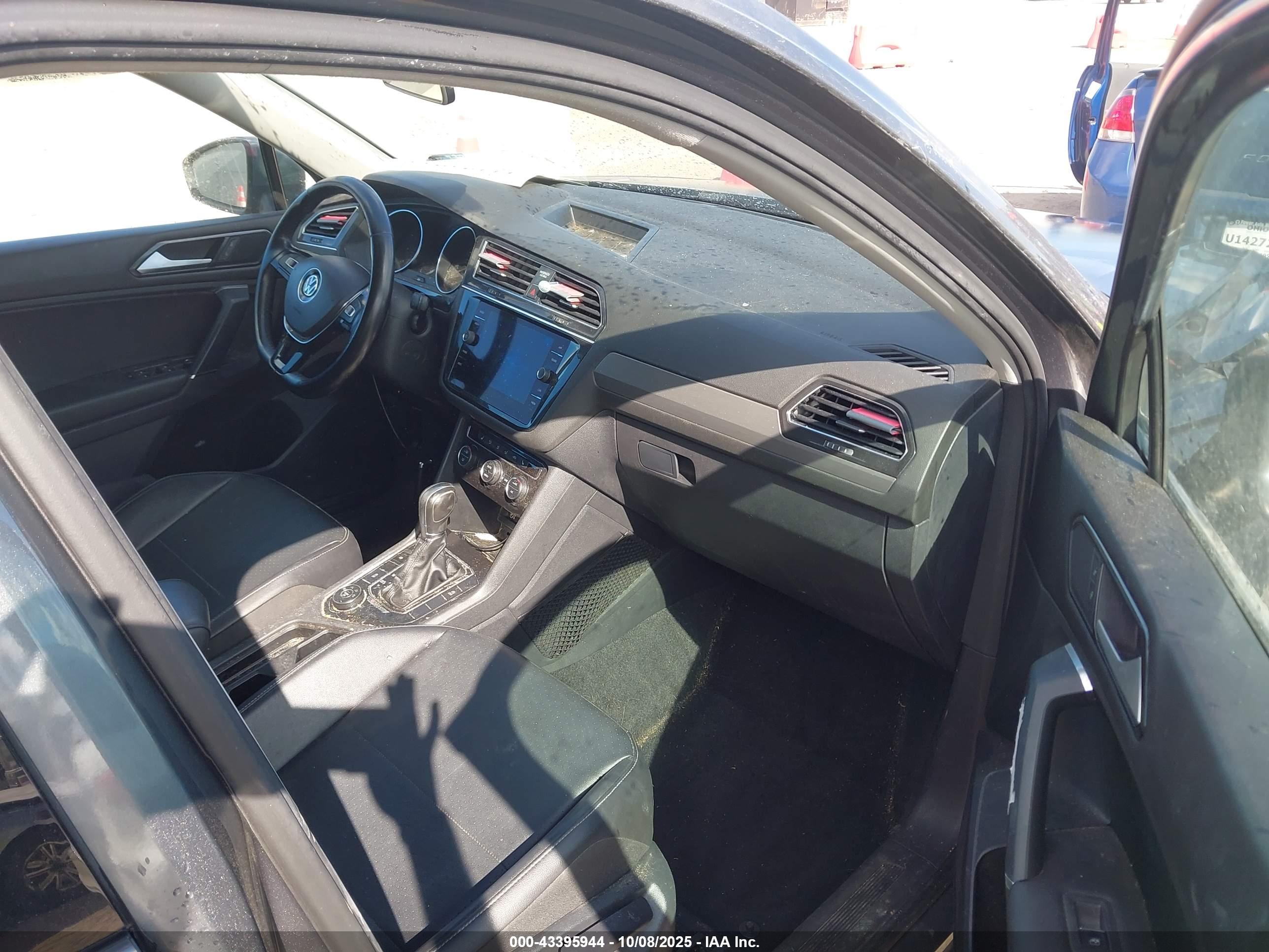 VOLKSWAGEN TIGUAN image 5