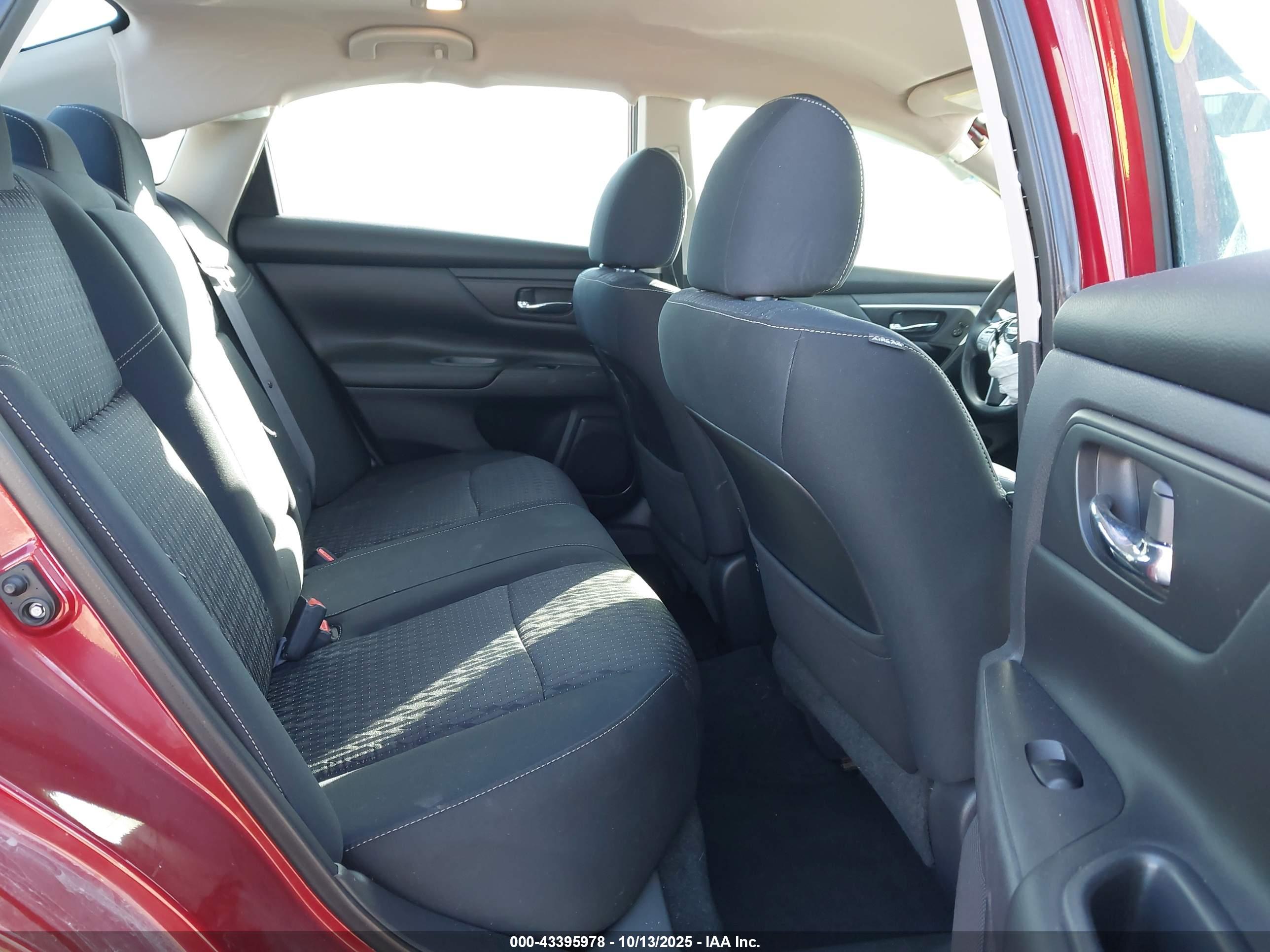 NISSAN ALTIMA image 8