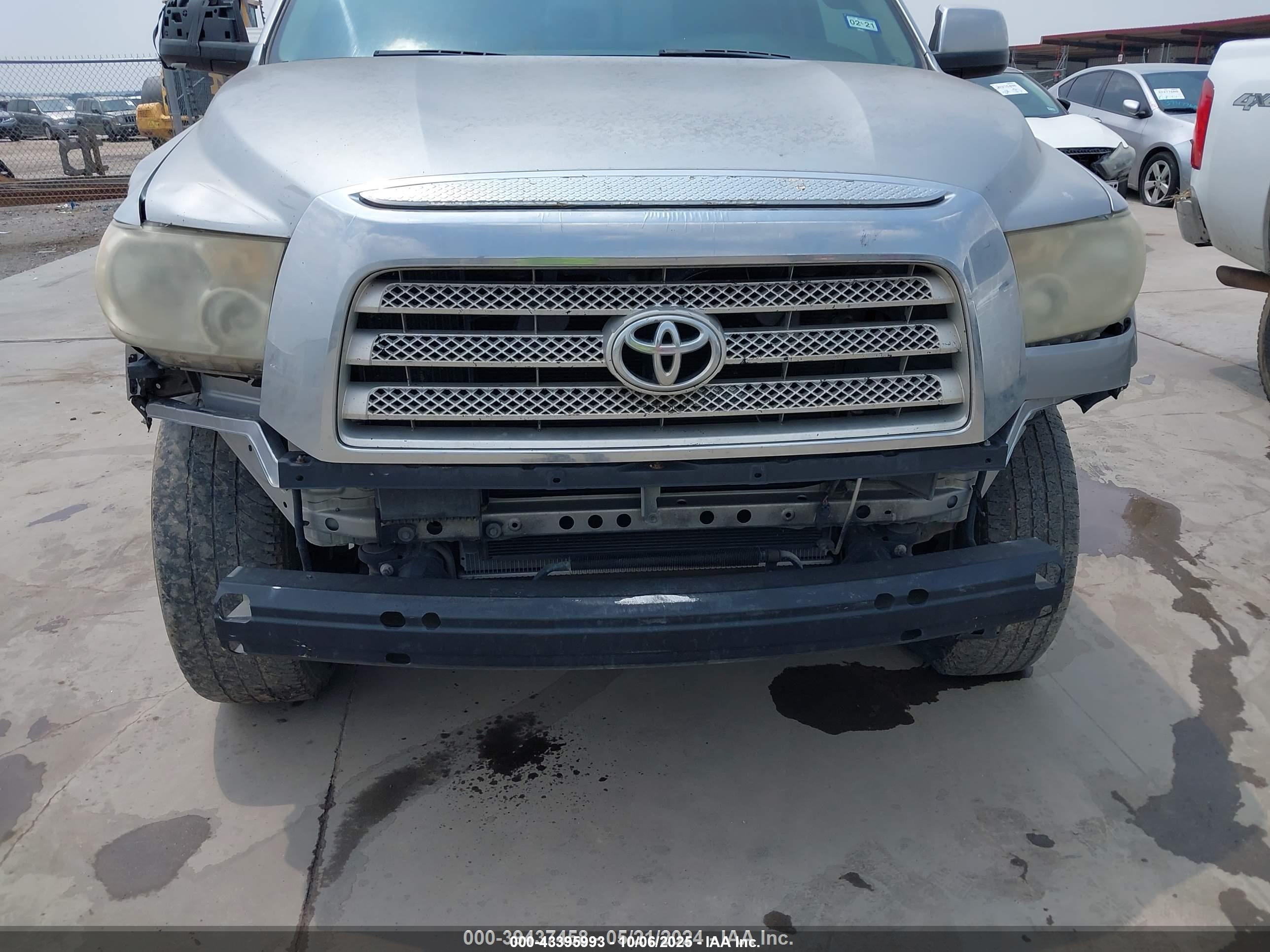 TOYOTA TUNDRA image 6