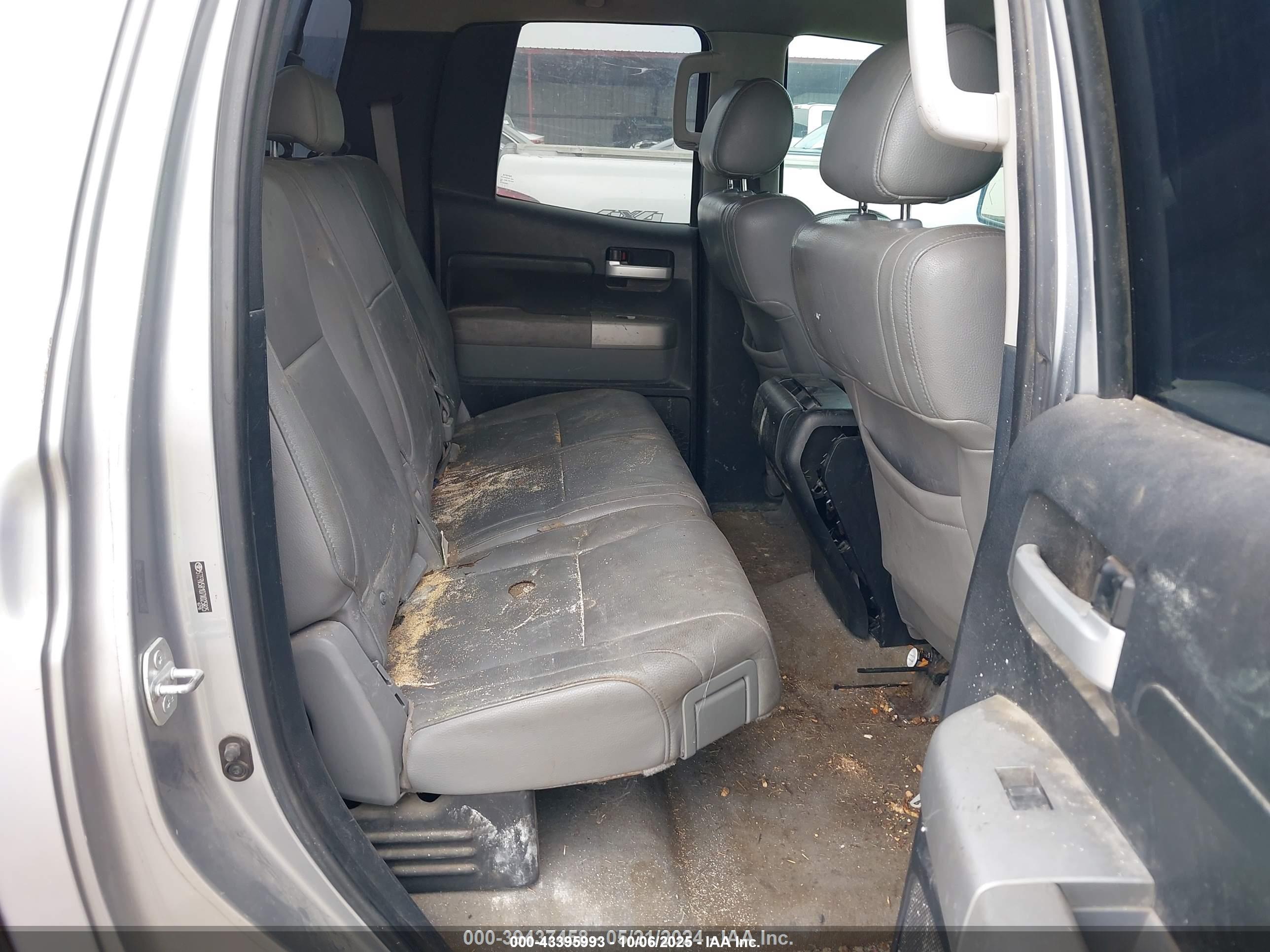 TOYOTA TUNDRA image 8