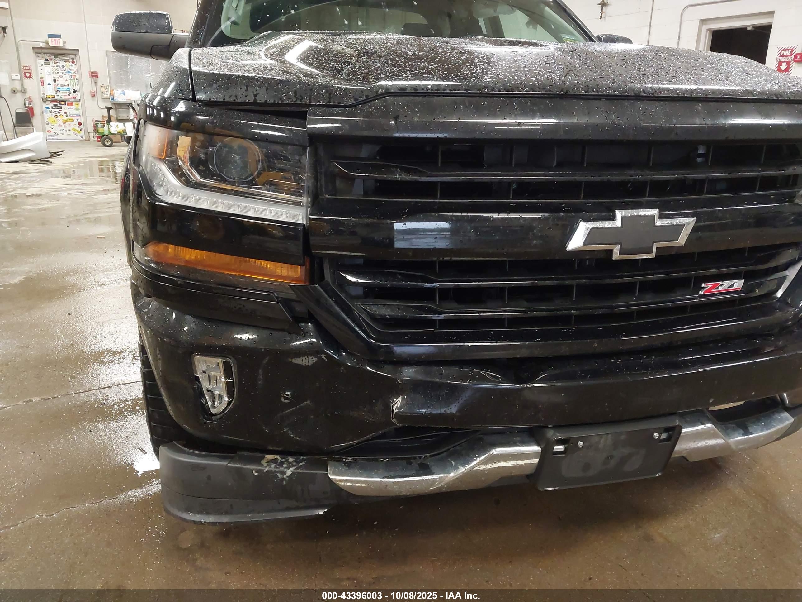 CHEVROLET SILVERADO image 6
