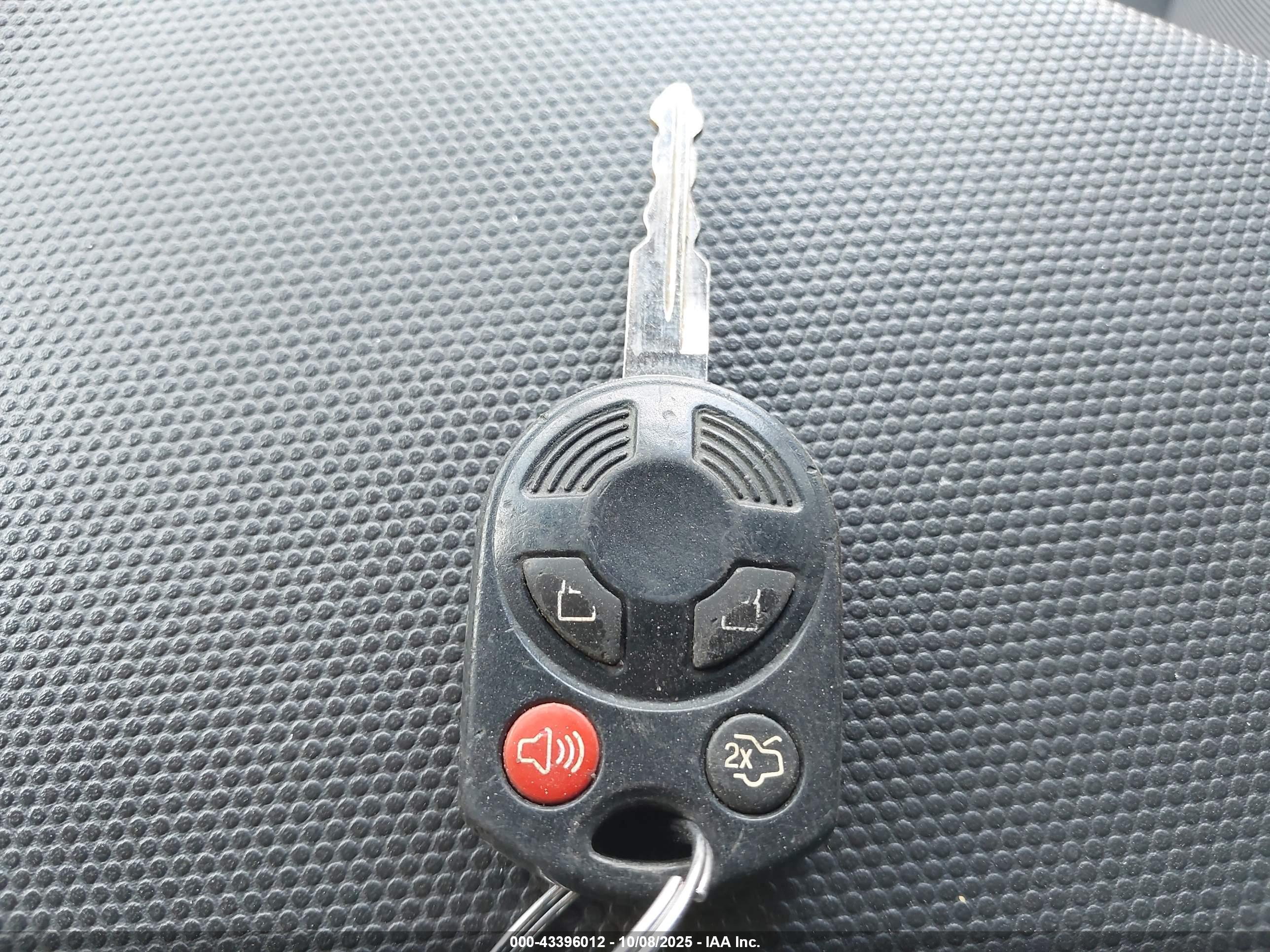 FORD ESCAPE image 11