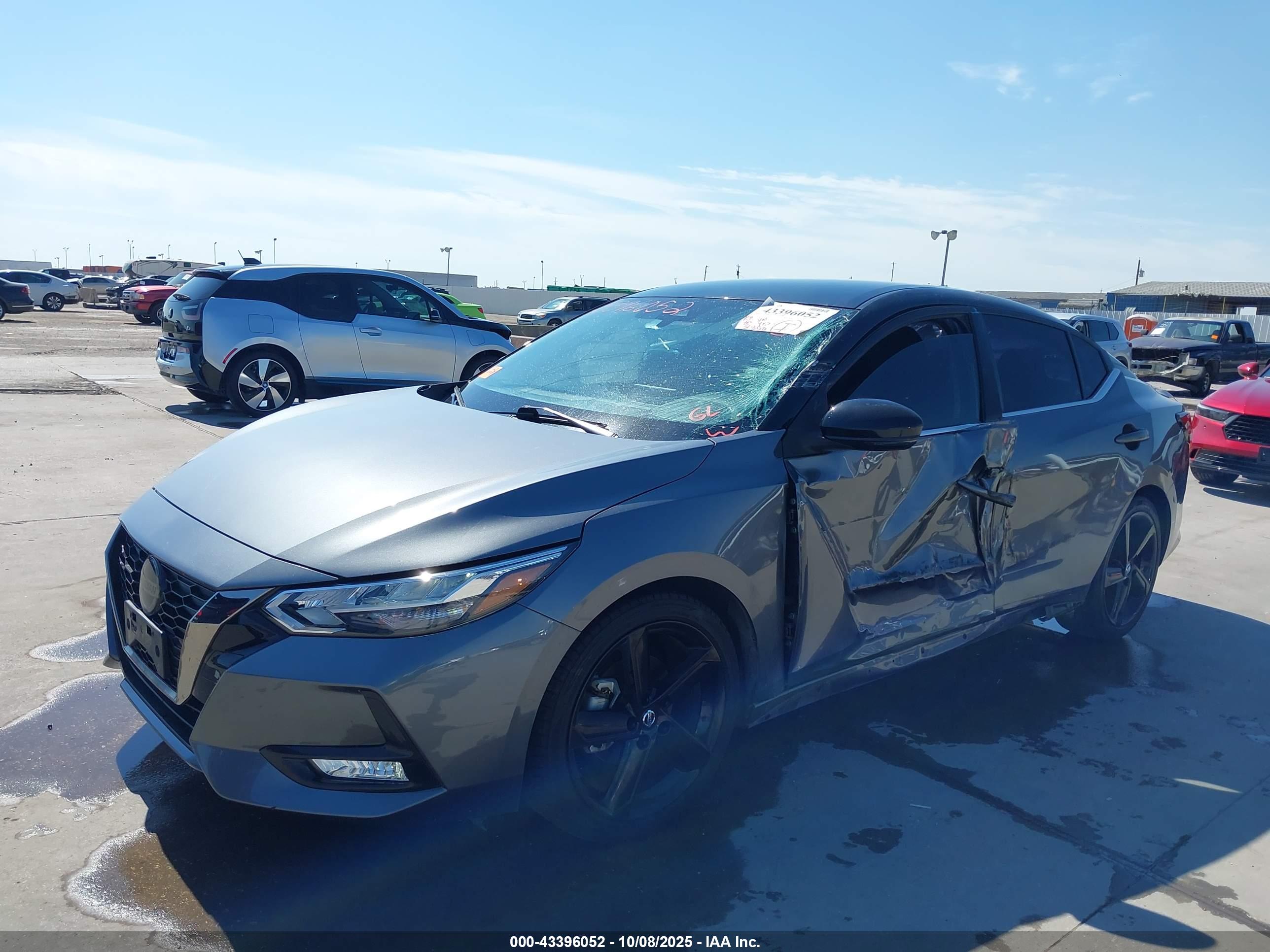 NISSAN SENTRA image 2
